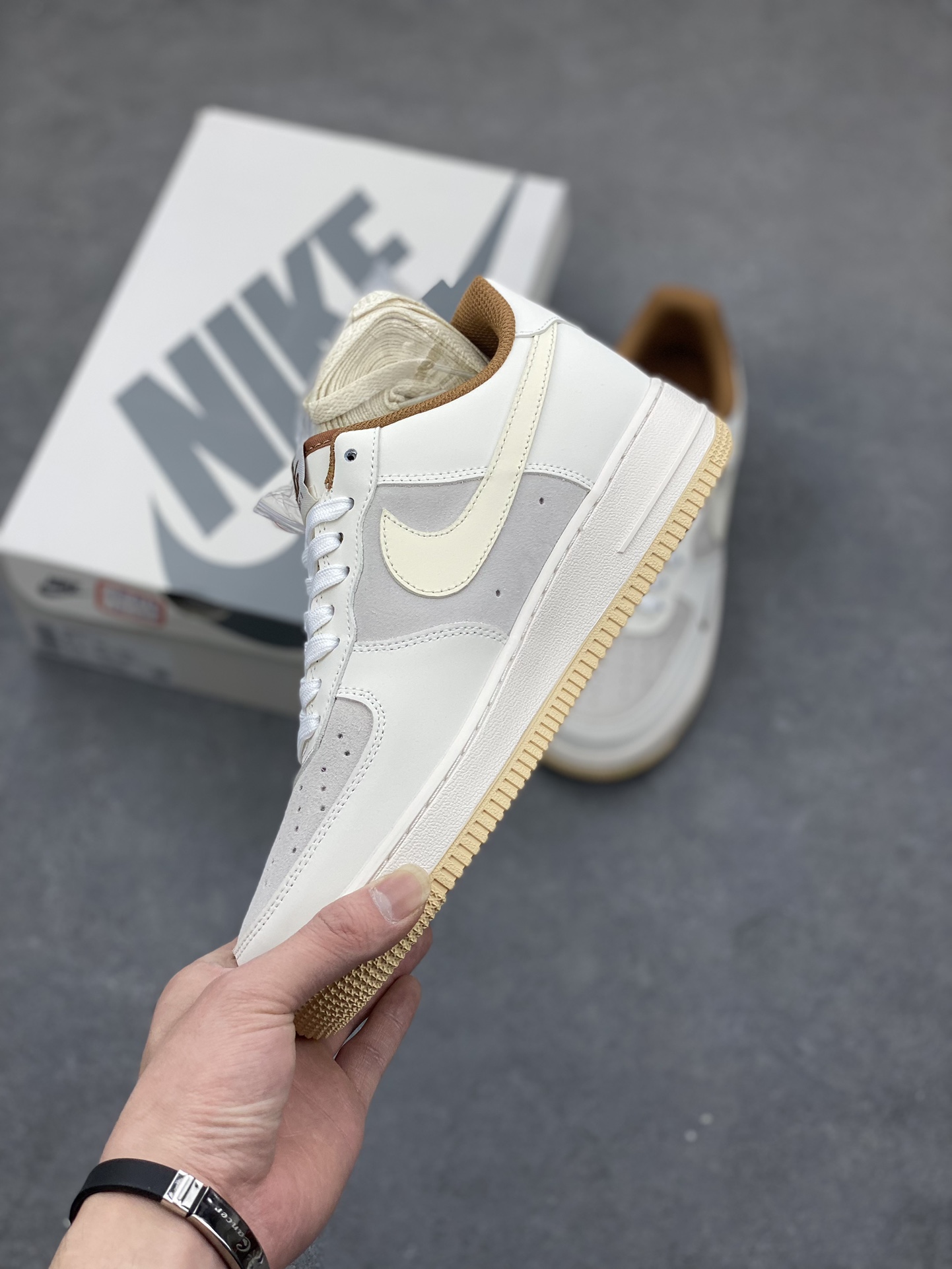 Nike Air Force 1 '07 Low 'Year of The Rabbit' Sneakers AE3398-668 4 i1682188041 9801 2