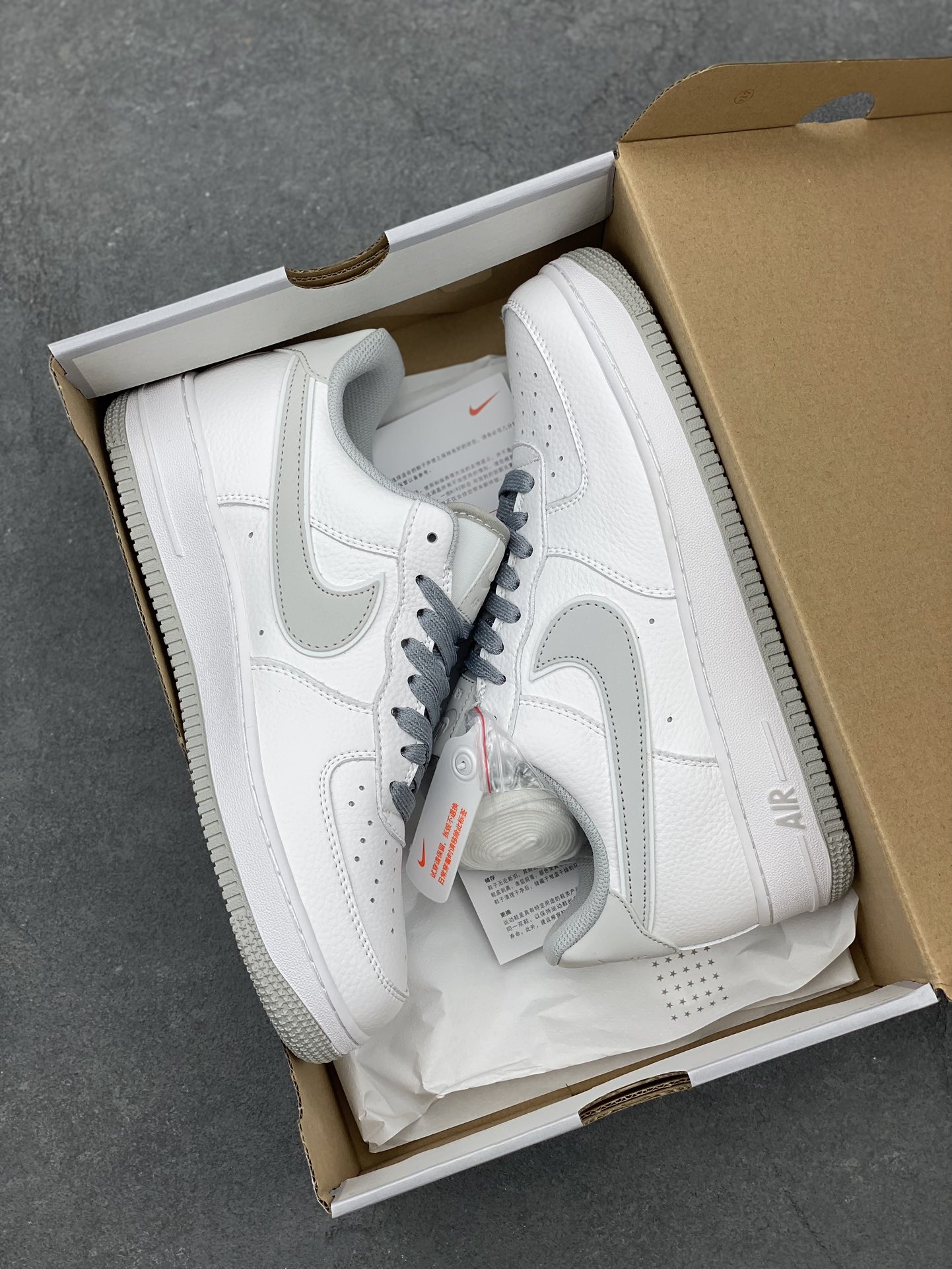 Nike Air Force 1 '07 White/Grey Reflective Low-Top Sneakers 10 i1682188564 1609 8