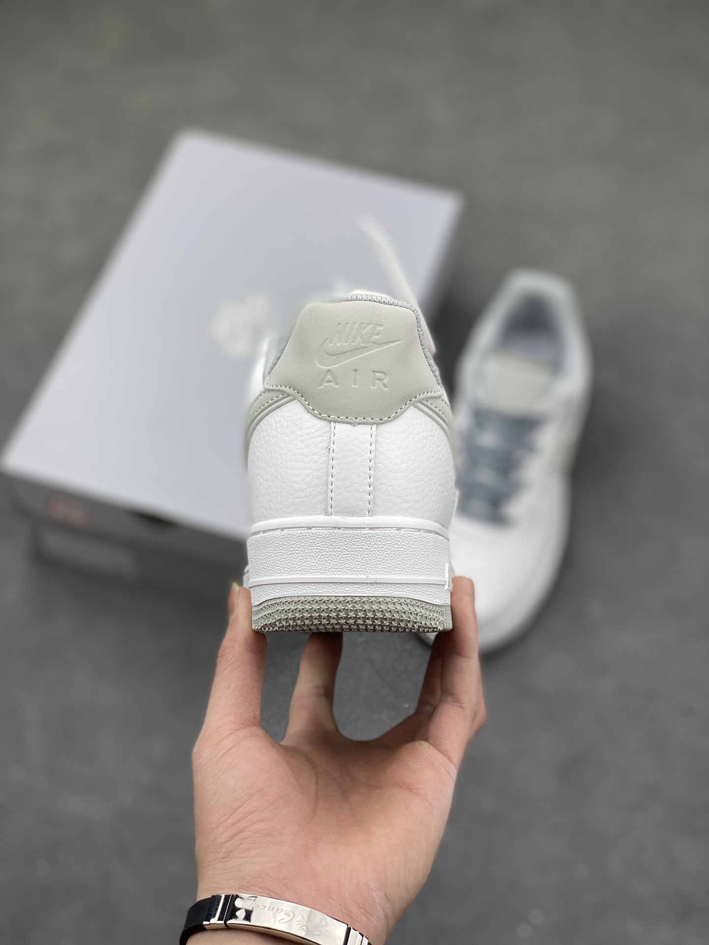 Nike Air Force 1 '07 White/Grey Reflective Low-Top Sneakers 5 i1682188564 2034 3