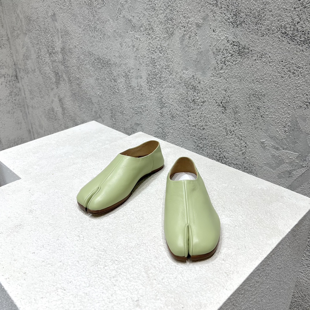 Maison Margiela обувь с разделенным носком кожаная на плоской подошве