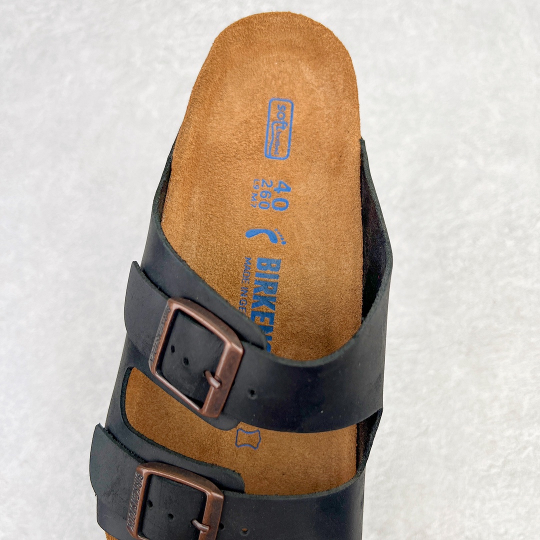 图片[5]-零售💰230 ＃DC Birkenstock Arizona 系列勃肯皮革绒面双扣时尚凉拖鞋 牛皮绒面革质地柔软 搭配可调节鞋扣提升穿着舒适度 人体工学设计分散脚部压力 保护脚踝 软木乳胶鞋床具有一定的收缩性 长时间穿着后能贴合脚型 EVA鞋底回弹性和抗张性力高 具有良好的防震、缓冲性  四季皆宜 柔软的鞋床采用额外的泡沫缓冲层 提供额外的舒适感和全天支撑 全网独家首发 源于德国的严谨工艺  牛巴戎面 中层松木 EVA 三层组合大底 优质牛皮面料五金扣 出口订单 尺码：35-44 编码：by2936030-运动鞋