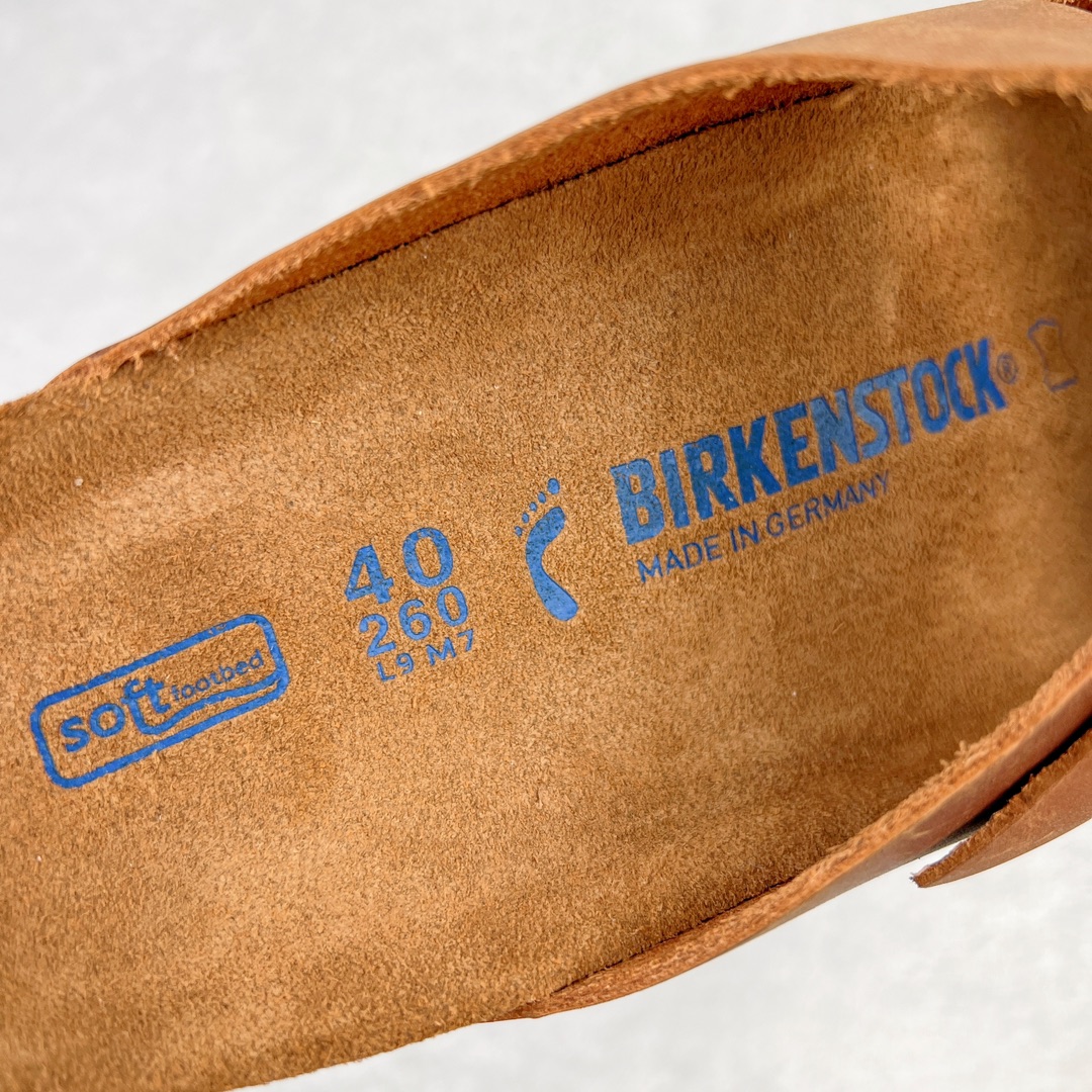 图片[9]-零售💰230 ＃DC Birkenstock Arizona 系列勃肯皮革绒面双扣时尚凉拖鞋 牛皮绒面革质地柔软 搭配可调节鞋扣提升穿着舒适度 人体工学设计分散脚部压力 保护脚踝 软木乳胶鞋床具有一定的收缩性 长时间穿着后能贴合脚型 EVA鞋底回弹性和抗张性力高 具有良好的防震、缓冲性  四季皆宜 柔软的鞋床采用额外的泡沫缓冲层 提供额外的舒适感和全天支撑 全网独家首发 源于德国的严谨工艺  牛巴戎面 中层松木 EVA 三层组合大底 优质牛皮面料五金扣 出口订单 尺码：35-44 编码：by2936030-运动鞋