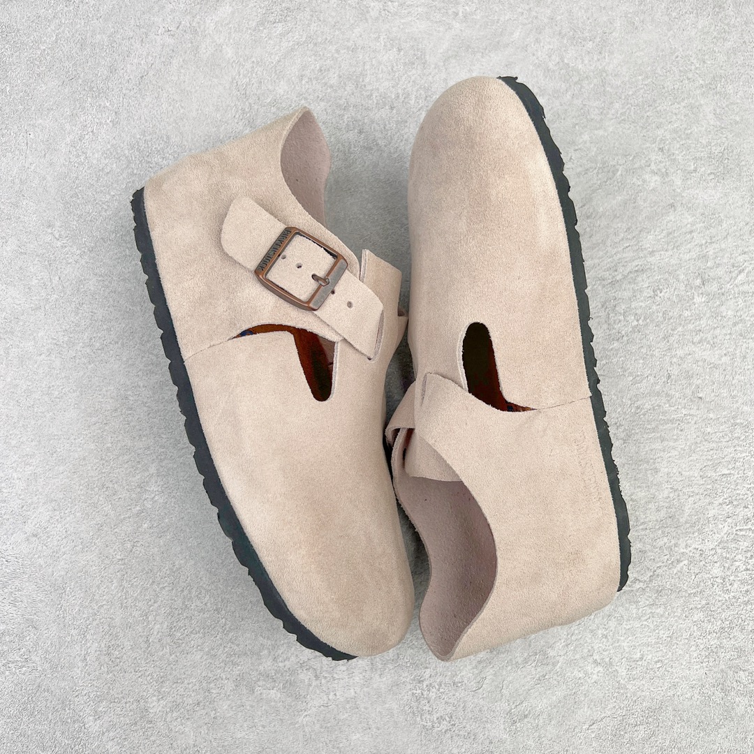 图片[3]-零售💰270 ＃DC Birkenstock London 系列勃肯皮革绒面双扣时尚休闲平底鞋 牛皮绒面革质地柔软 搭配可调节鞋扣提升穿着舒适度 人体工学设计分散脚部压力 保护脚踝 软木乳胶鞋床具有一定的收缩性 长时间穿着后能贴合脚型 EVA鞋底回弹性和抗张性力高 具有良好的防震、缓冲性  四季皆宜 柔软的鞋床采用额外的泡沫缓冲层 提供额外的舒适感和全天支撑 全网独家首发 源于德国的严谨工艺  牛巴戎面 中层松木 EVA 三层组合大底 优质牛皮面料五金扣 出口订单 尺码：35-44 编码：by2936070-运动鞋