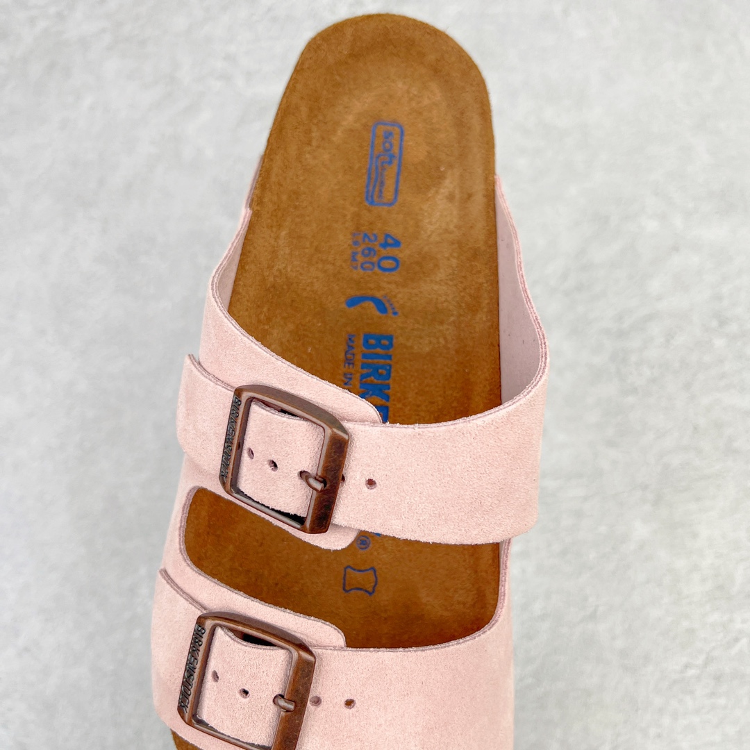 图片[7]-零售💰230 ＃DC Birkenstock Arizona 系列勃肯皮革绒面双扣时尚凉拖鞋 牛皮绒面革质地柔软 搭配可调节鞋扣提升穿着舒适度 人体工学设计分散脚部压力 保护脚踝 软木乳胶鞋床具有一定的收缩性 长时间穿着后能贴合脚型 EVA鞋底回弹性和抗张性力高 具有良好的防震、缓冲性  四季皆宜 柔软的鞋床采用额外的泡沫缓冲层 提供额外的舒适感和全天支撑 全网独家首发 源于德国的严谨工艺  牛巴戎面 中层松木 EVA 三层组合大底 优质牛皮面料五金扣 出口订单 尺码：35-44 编码：by2936030-运动鞋