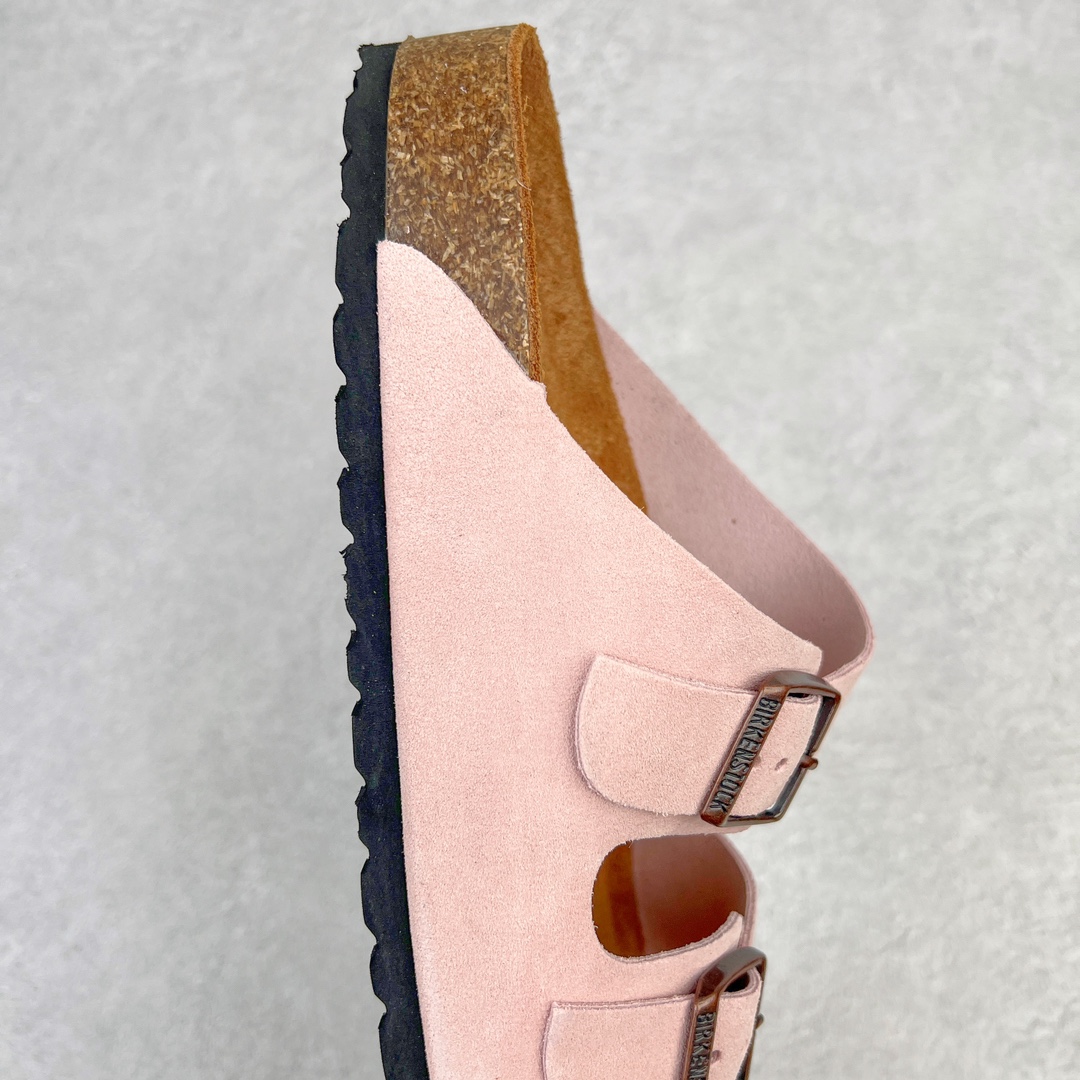 图片[5]-零售💰230 ＃DC Birkenstock Arizona 系列勃肯皮革绒面双扣时尚凉拖鞋 牛皮绒面革质地柔软 搭配可调节鞋扣提升穿着舒适度 人体工学设计分散脚部压力 保护脚踝 软木乳胶鞋床具有一定的收缩性 长时间穿着后能贴合脚型 EVA鞋底回弹性和抗张性力高 具有良好的防震、缓冲性  四季皆宜 柔软的鞋床采用额外的泡沫缓冲层 提供额外的舒适感和全天支撑 全网独家首发 源于德国的严谨工艺  牛巴戎面 中层松木 EVA 三层组合大底 优质牛皮面料五金扣 出口订单 尺码：35-44 编码：by2936030-运动鞋