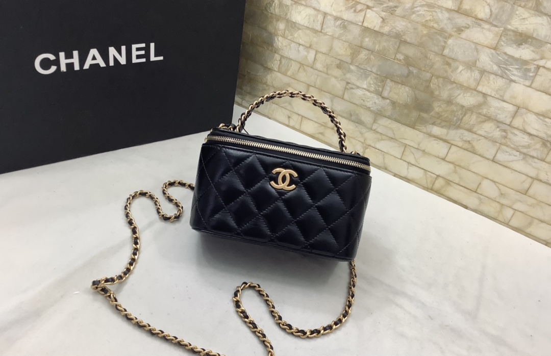 Chanel Borse Crossbody & Borse a Tracolla Tutto rame Pelle bovina Vintage