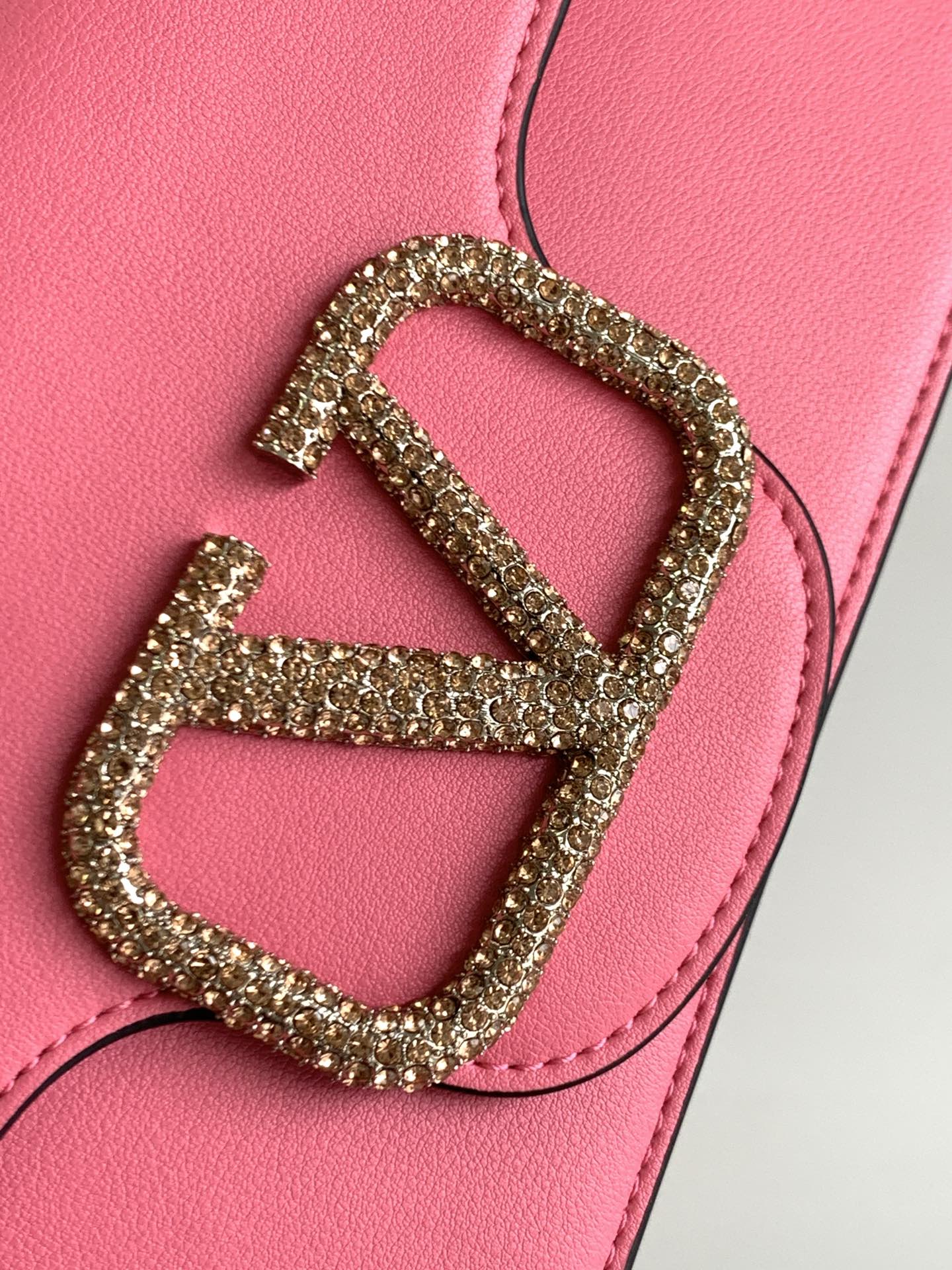 🆕🆕🆕MINI LOCÒ仿水晶装饰手袋-VLogo Signature施华洛世奇®仿水晶装饰-配可拆卸提