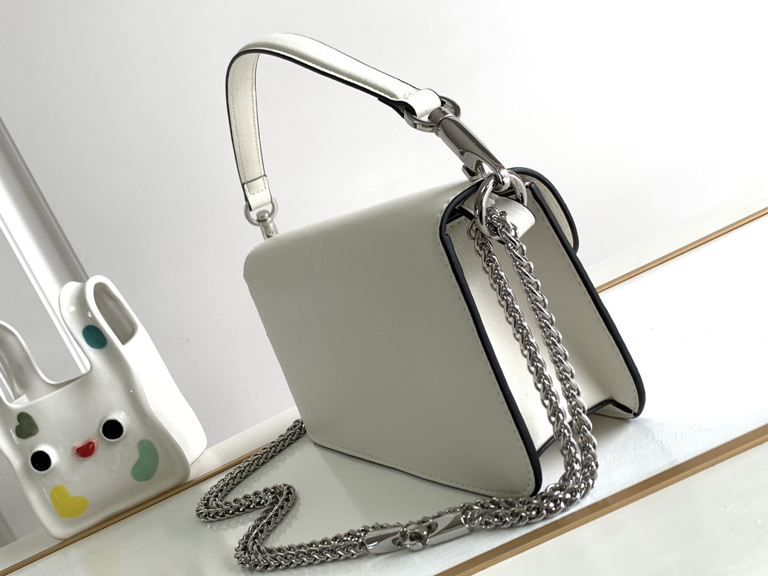 🆕🆕🆕MINI LOCÒ仿水晶装饰手袋-VLogo Signature施华洛世奇®仿水晶装饰-配可拆卸提