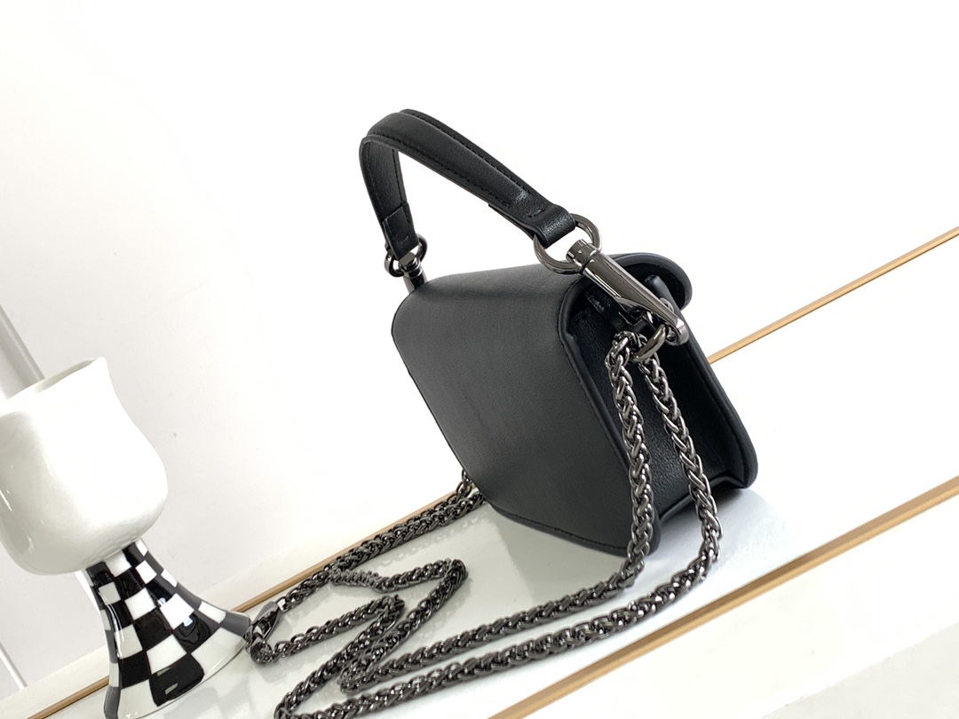 🆕🆕🆕MINI LOCÒ仿水晶装饰手袋-VLogo Signature施华洛世奇®仿水晶装饰-配可拆卸提