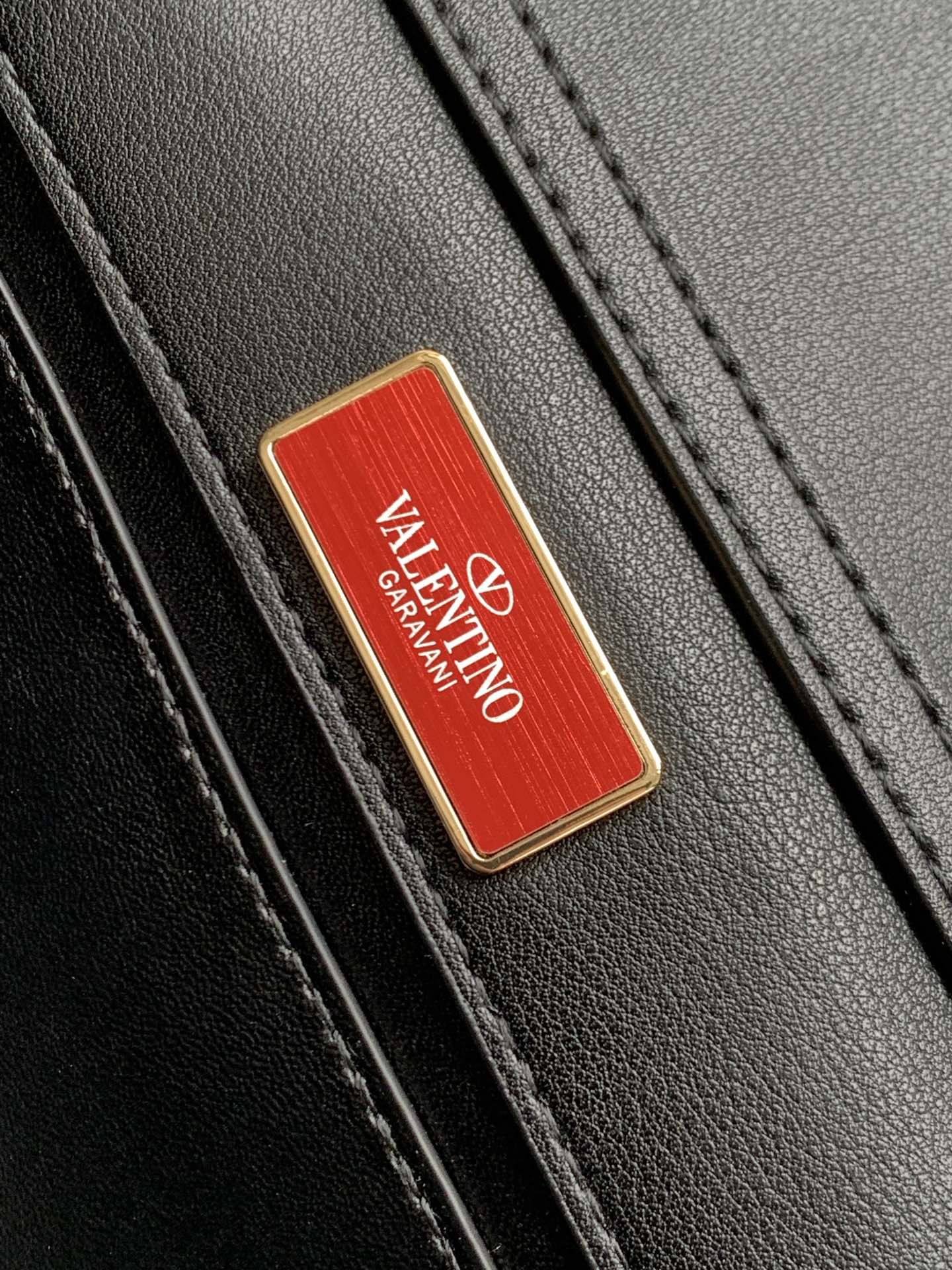 🆕🆕🆕MINI LOCÒ仿水晶装饰手袋-VLogo Signature施华洛世奇®仿水晶装饰-配可拆卸提