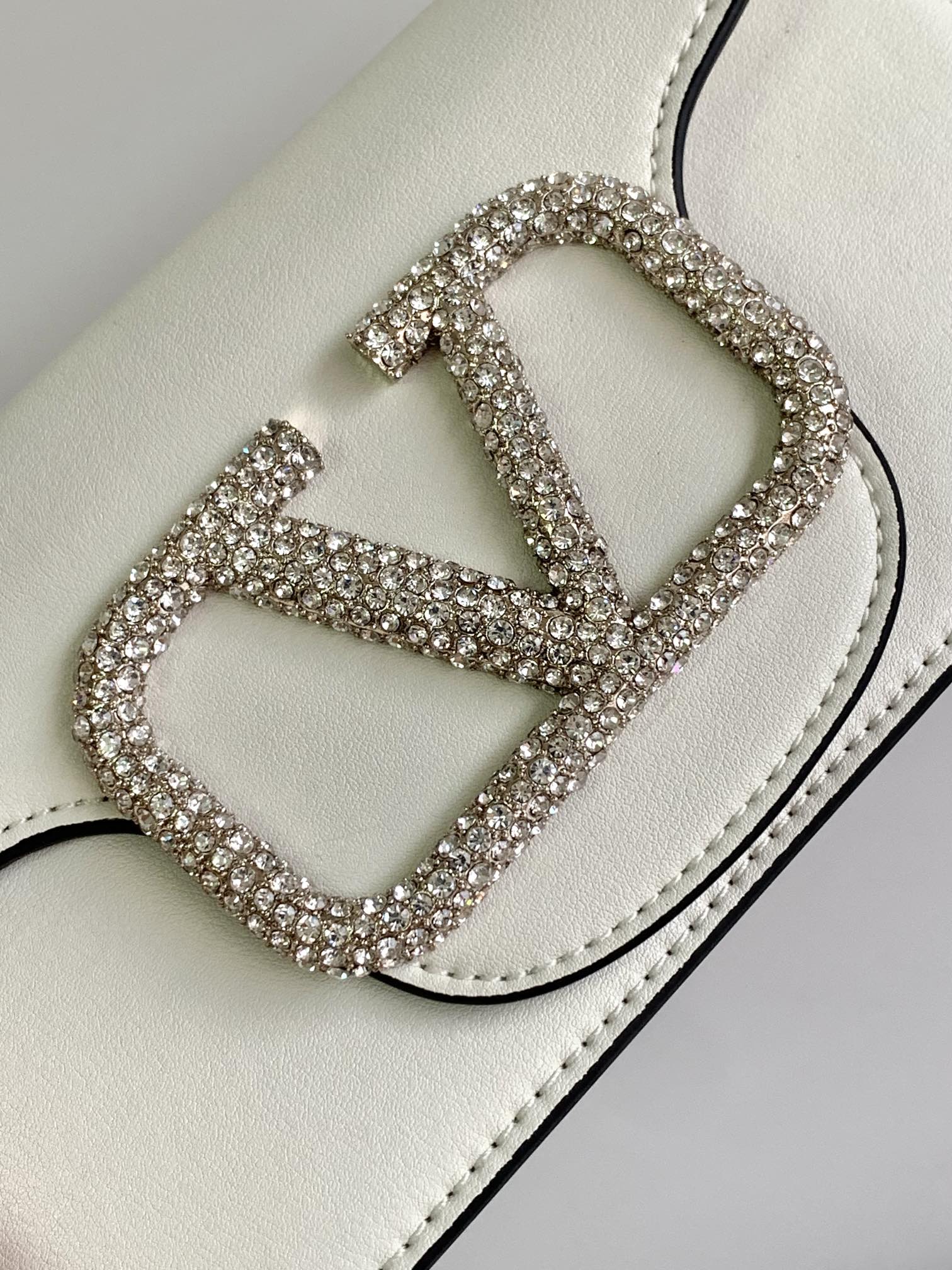 🆕🆕🆕MINI LOCÒ仿水晶装饰手袋-VLogo Signature施华洛世奇®仿水晶装饰-配可拆卸提