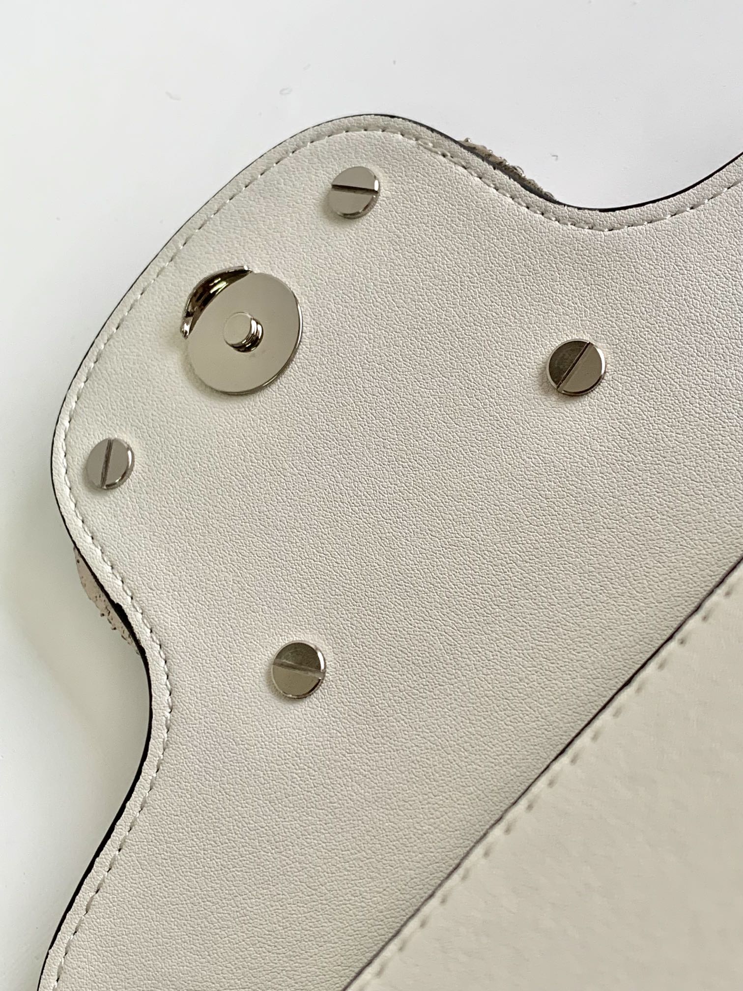 🆕🆕🆕MINI LOCÒ仿水晶装饰手袋-VLogo Signature施华洛世奇®仿水晶装饰-配可拆卸提