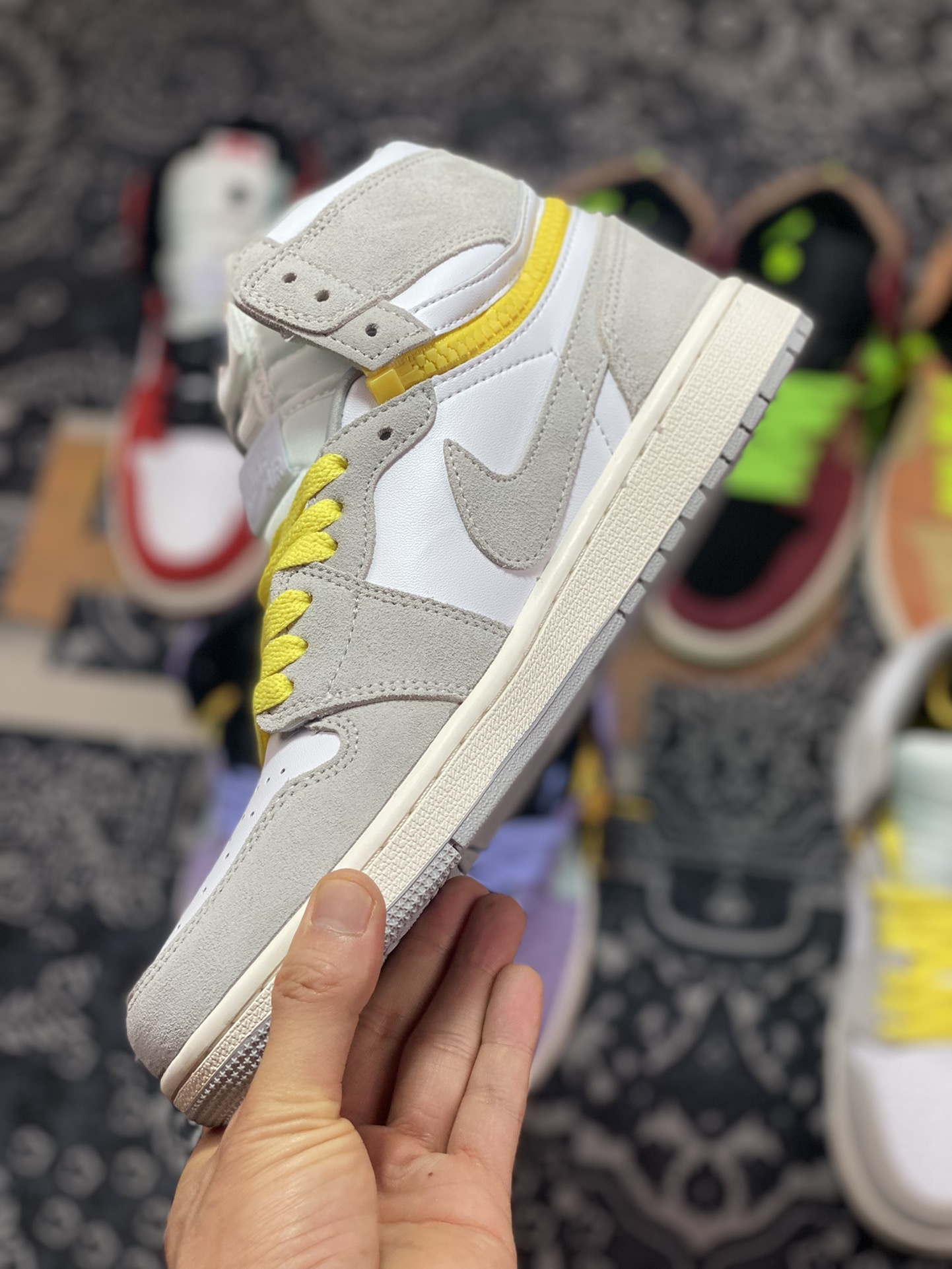 Air Jordan 1 Switch ”Light Smoke Grey” gray, white and yellow zipper basketball shoes 861428-107