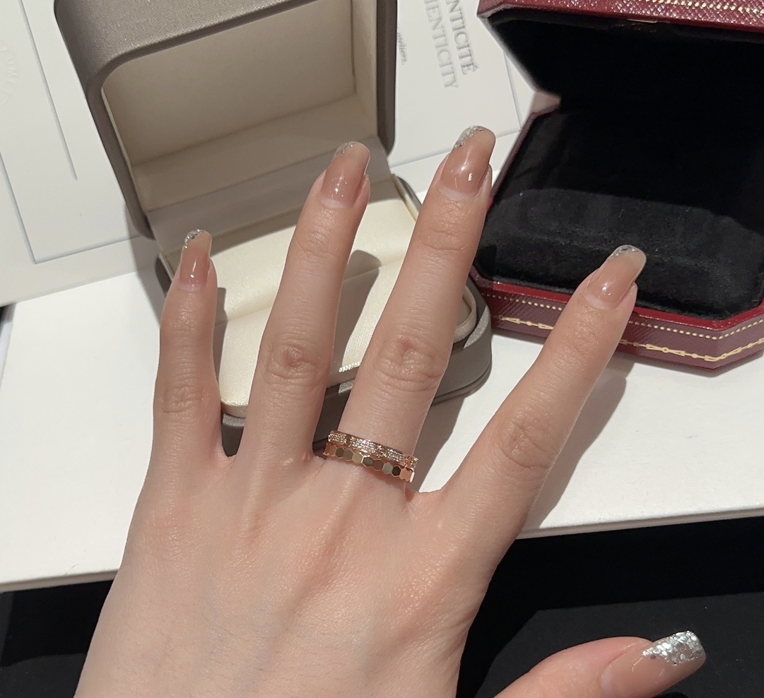 NO:631378,Recommended stacking rings, ring, Cartier high-end jewelry19860909叠戴戒指推荐,,ring,卡迪亚高端饰品,Jewelry
