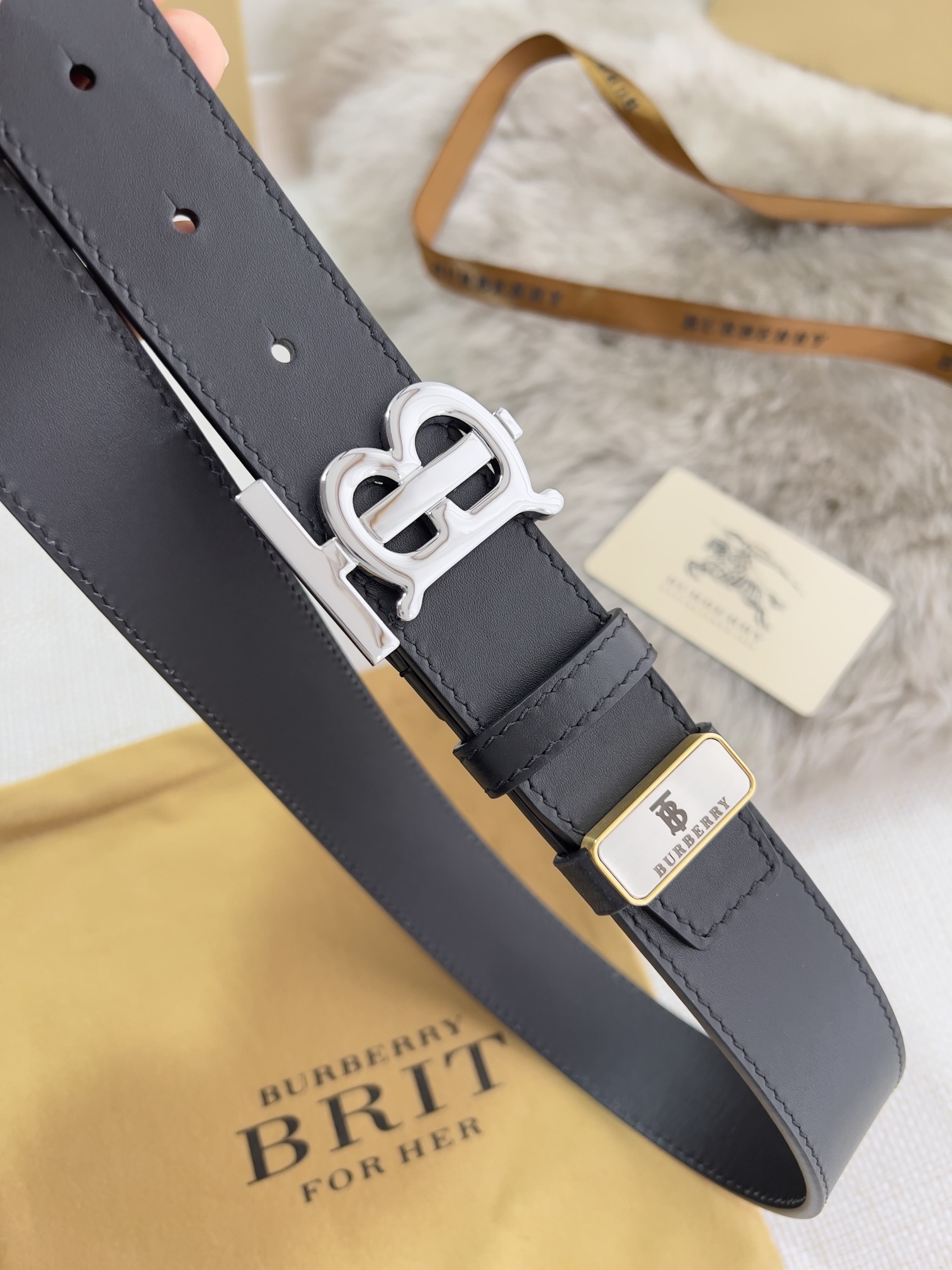 品名巴宝莉.Burberry️腰带皮