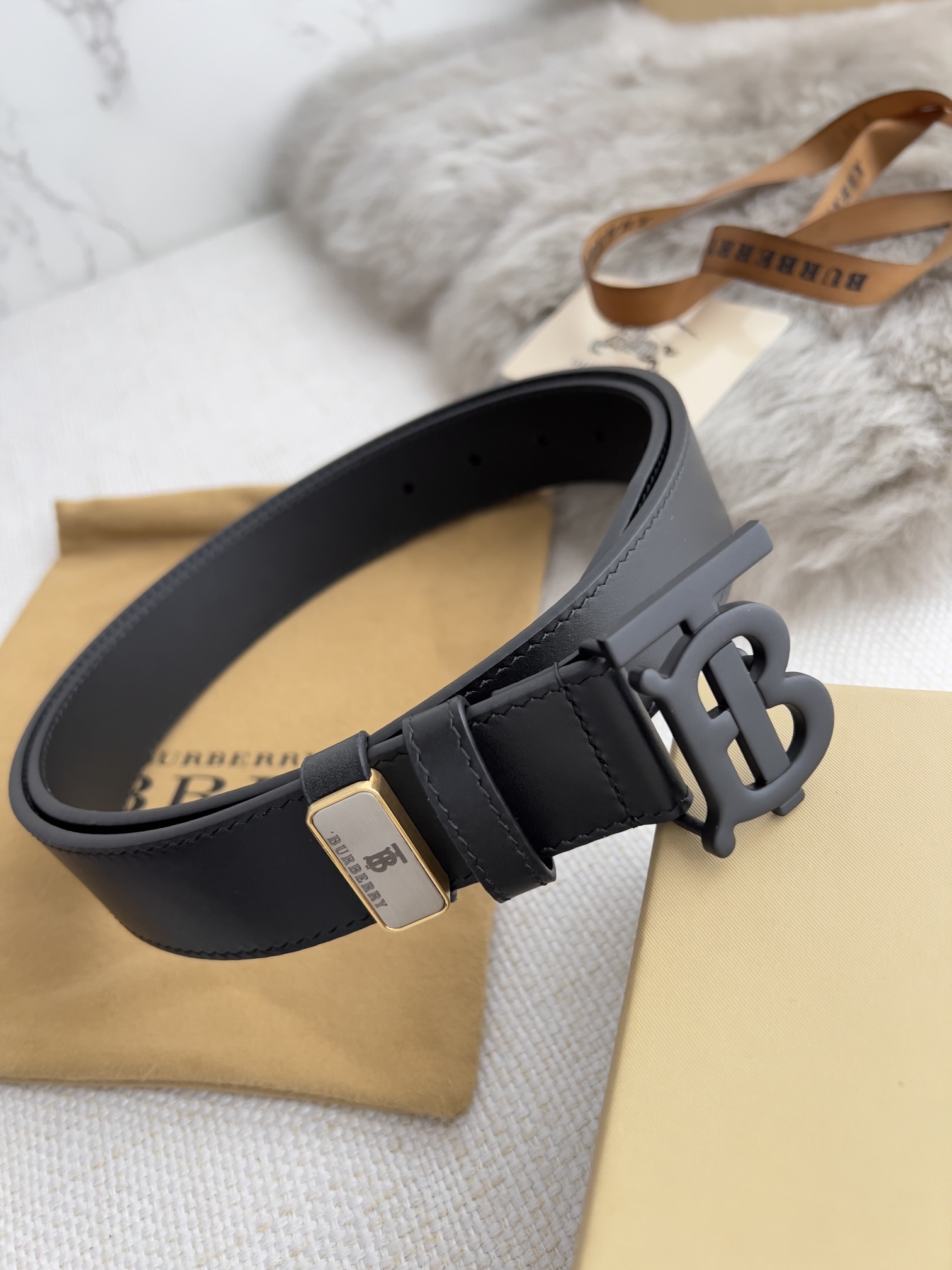 品名巴宝莉.Burberry️腰带皮