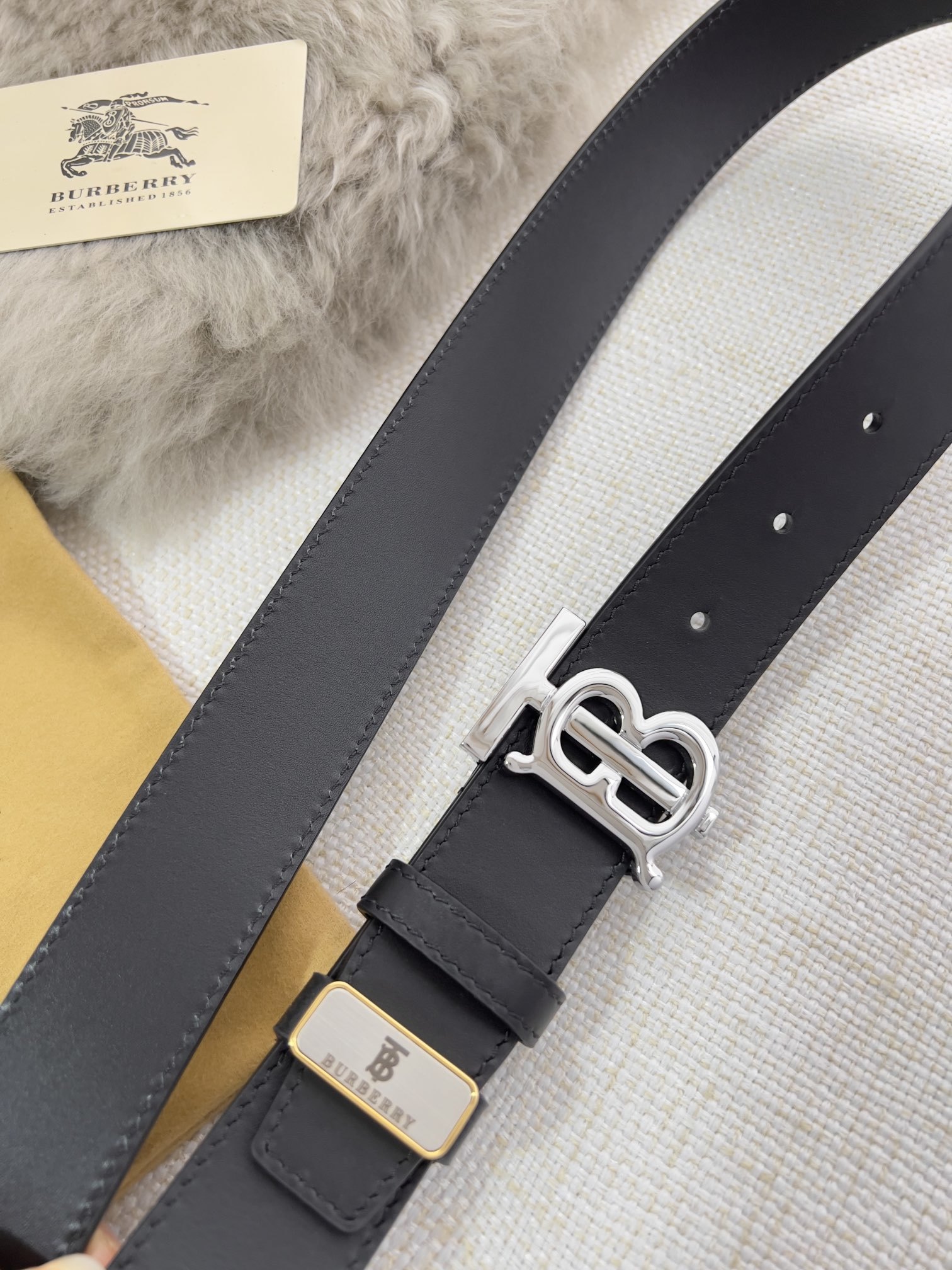 品名巴宝莉.Burberry️腰带皮