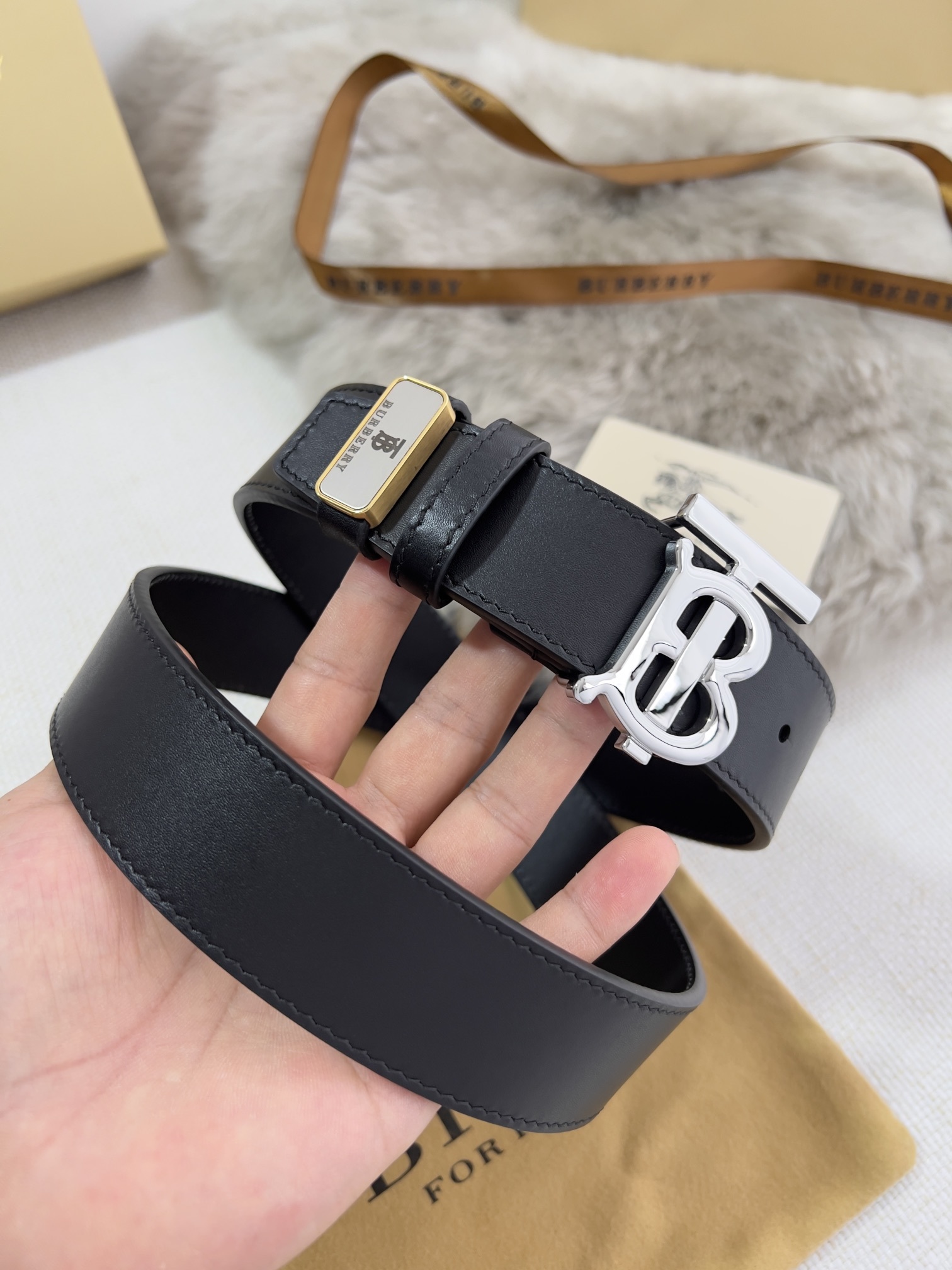 品名巴宝莉.Burberry️腰带皮