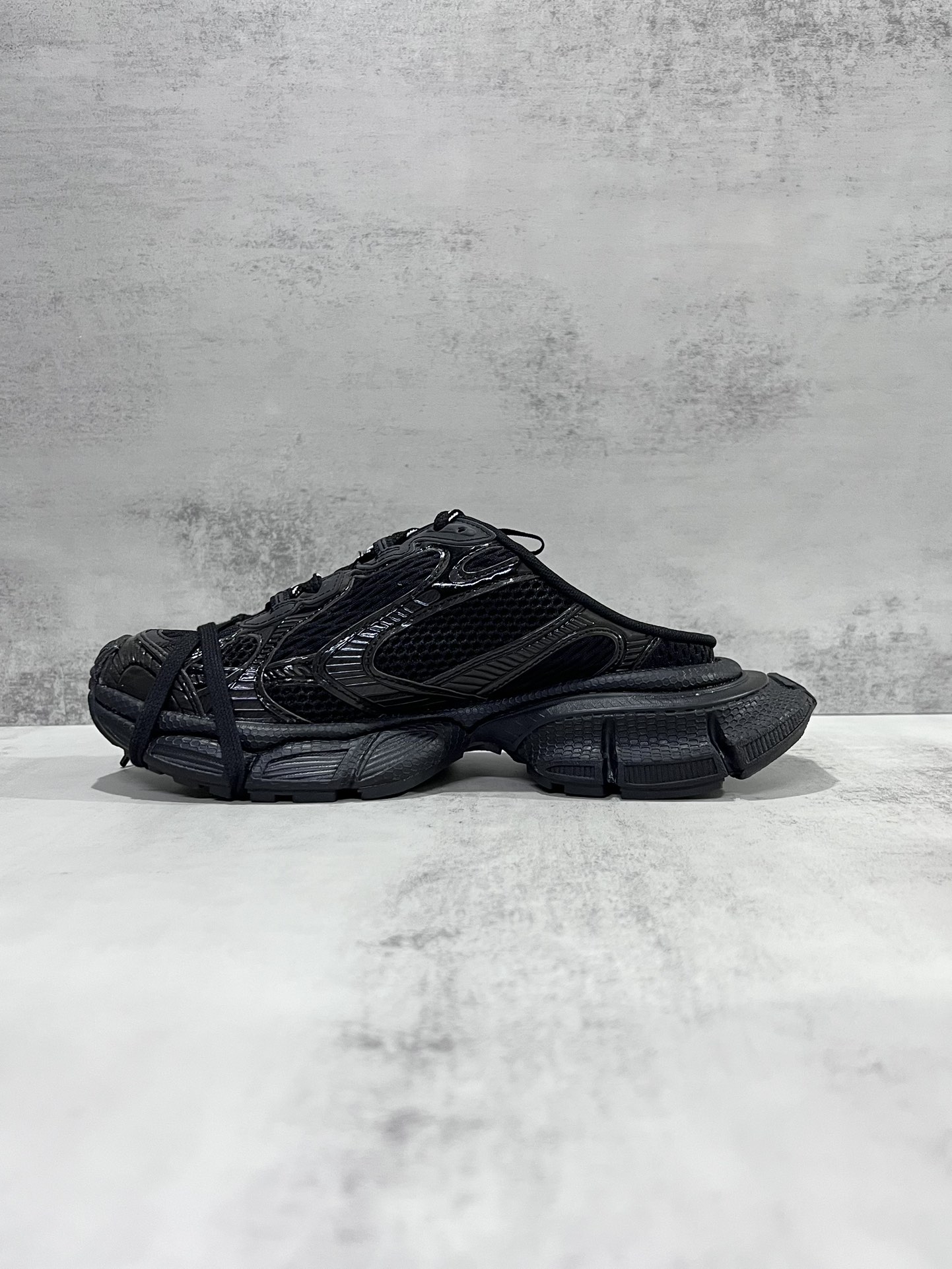 Balenciaga Balenciaga Phantom Sneaker 同步 巴黎世家全新3XL十代潮流半拖跑鞋 增加全新设计 在延续 Track Trainer 户外轮廓和复杂鞋面结构的同时