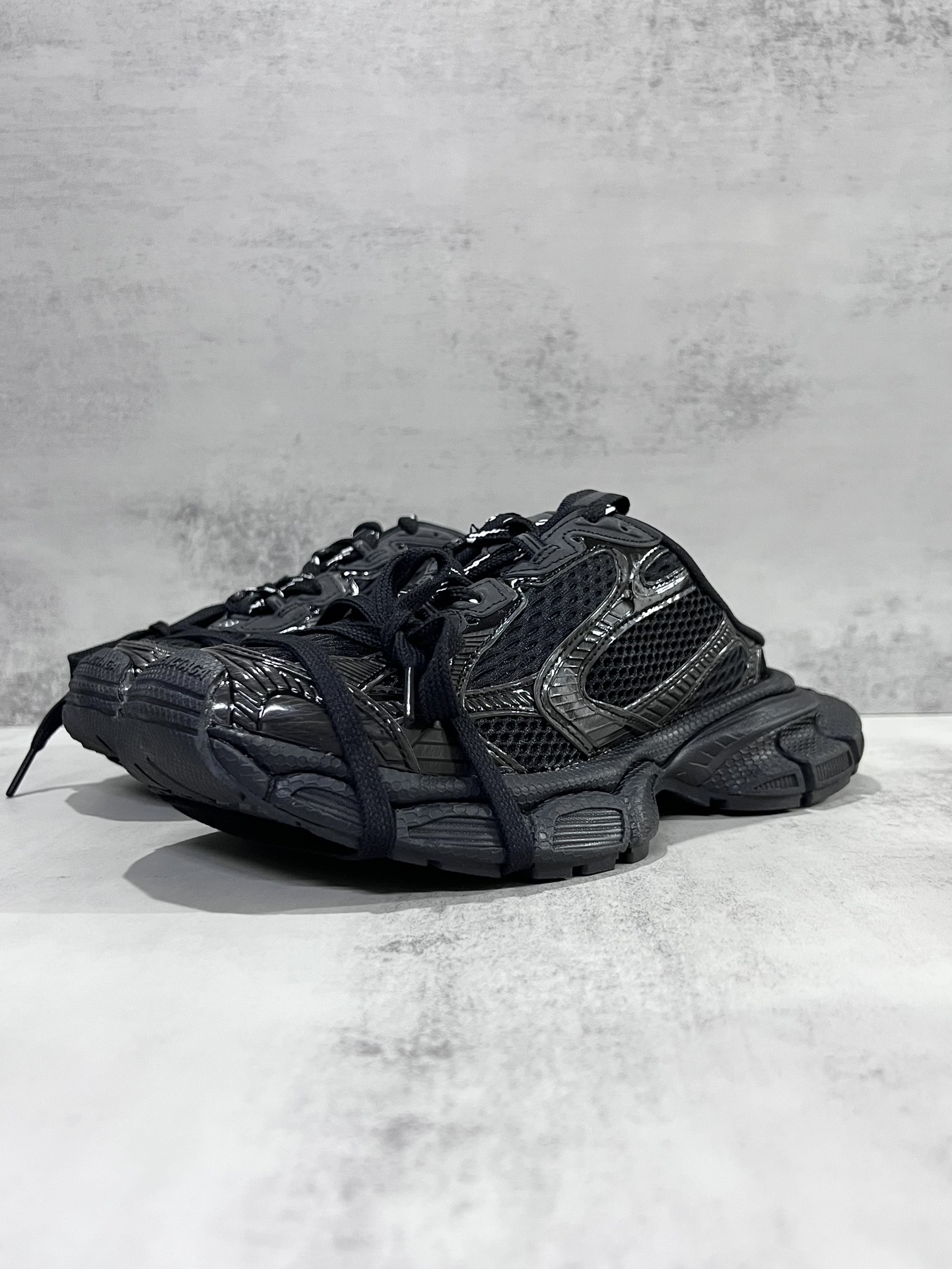 Balenciaga Balenciaga Phantom Sneaker 同步 巴黎世家全新3XL十代潮流半拖跑鞋 增加全新设计 在延续 Track Trainer 户外轮廓和复杂鞋面结构的同时