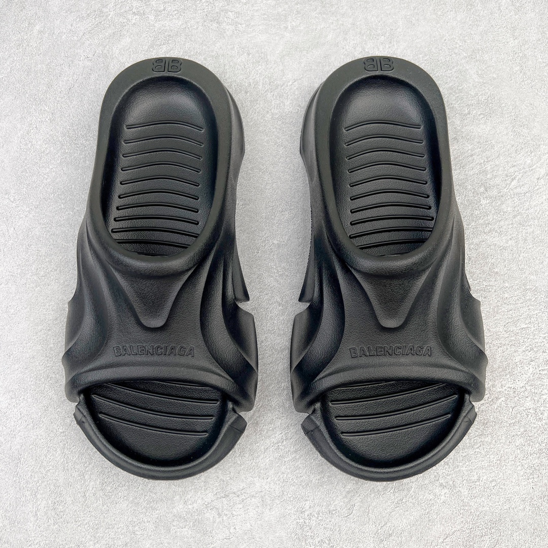 图片[2]-零售💰170 ＃DC BALENCIAGA Mold Rubber Slide Sandals 巴黎世家系列露趾涉水百搭潮流休闲运动凉拖鞋 橡胶材质 鞋表带上印有Balenciaga 品牌标识 后帮凹印BB标识  压模鞋底和鞋面 中国制造 用软布擦拭 材质：95%（注塑）EVA塑料、5% 泡沫塑料 SIZE：35 36 37 38 39 40 41 42 43 44 45 46 编码：by1936070-运动鞋