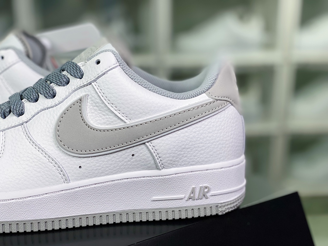 240  Air Force 1 '07 Low QS”White/Black/ Reflectiv Swoosh”空军一号板鞋“皮革白会天使反光钩子”LS0216-025