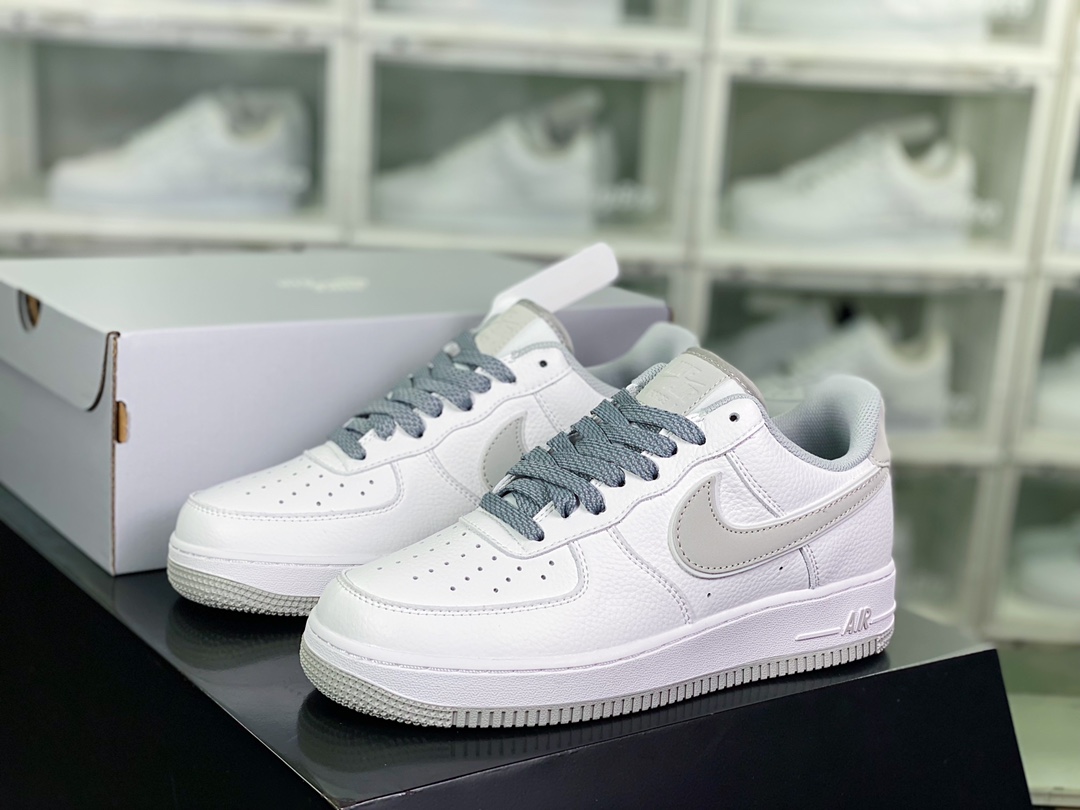 240  Air Force 1 ’07 Low QS”White/Black/ Reflectiv Swoosh”空军一号板鞋“皮革白会天使反光钩子”LS0216-025