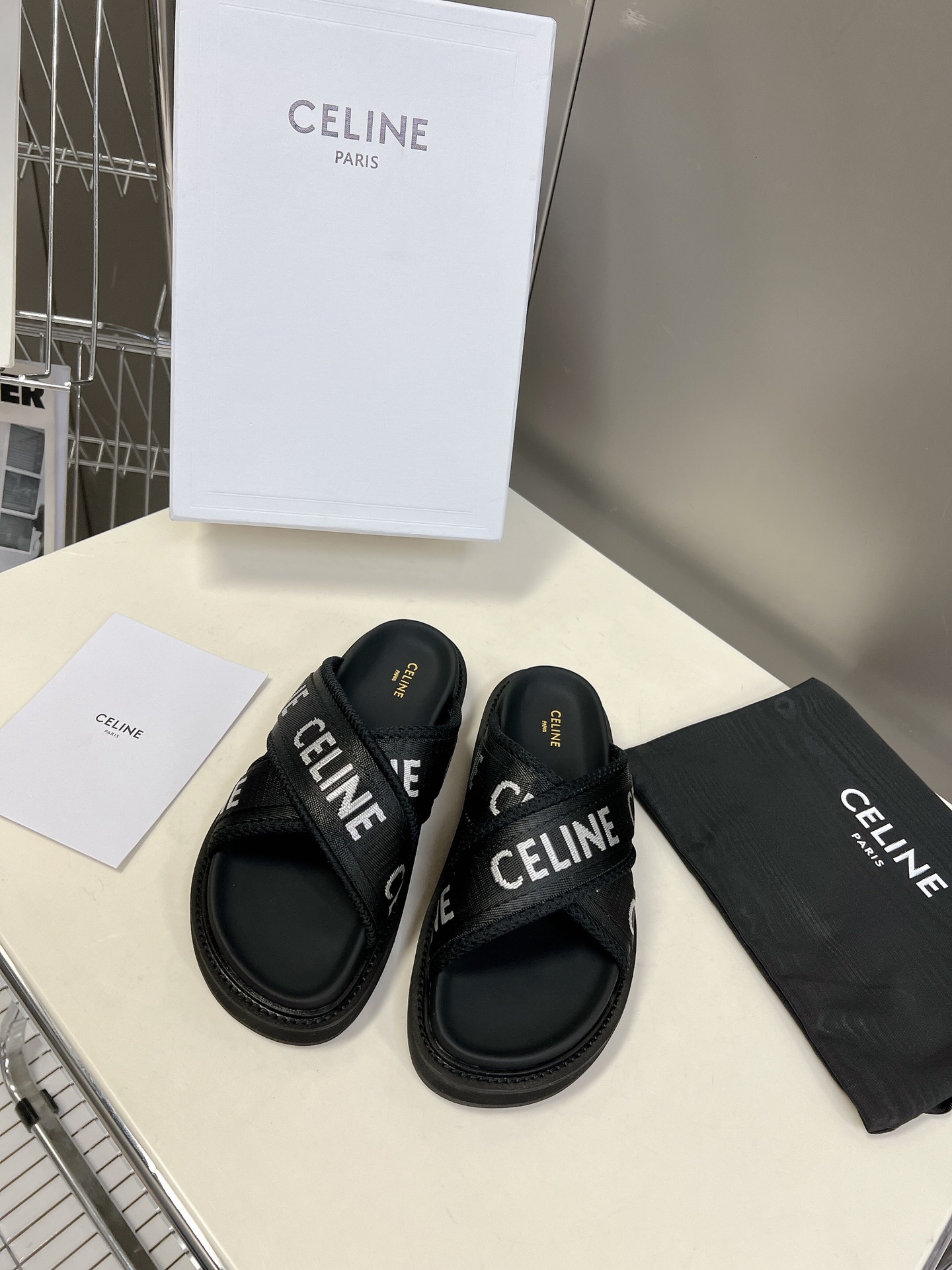 CELINE思琳代级别春夏新品凯旋门