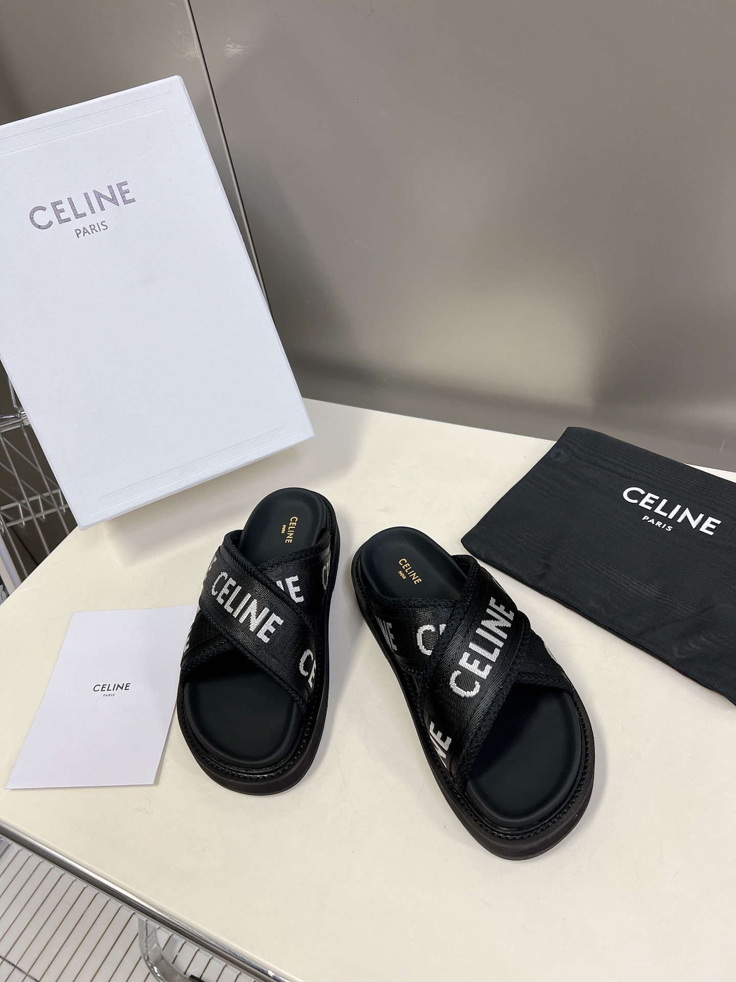 CELINE思琳代级别春夏新品凯旋门