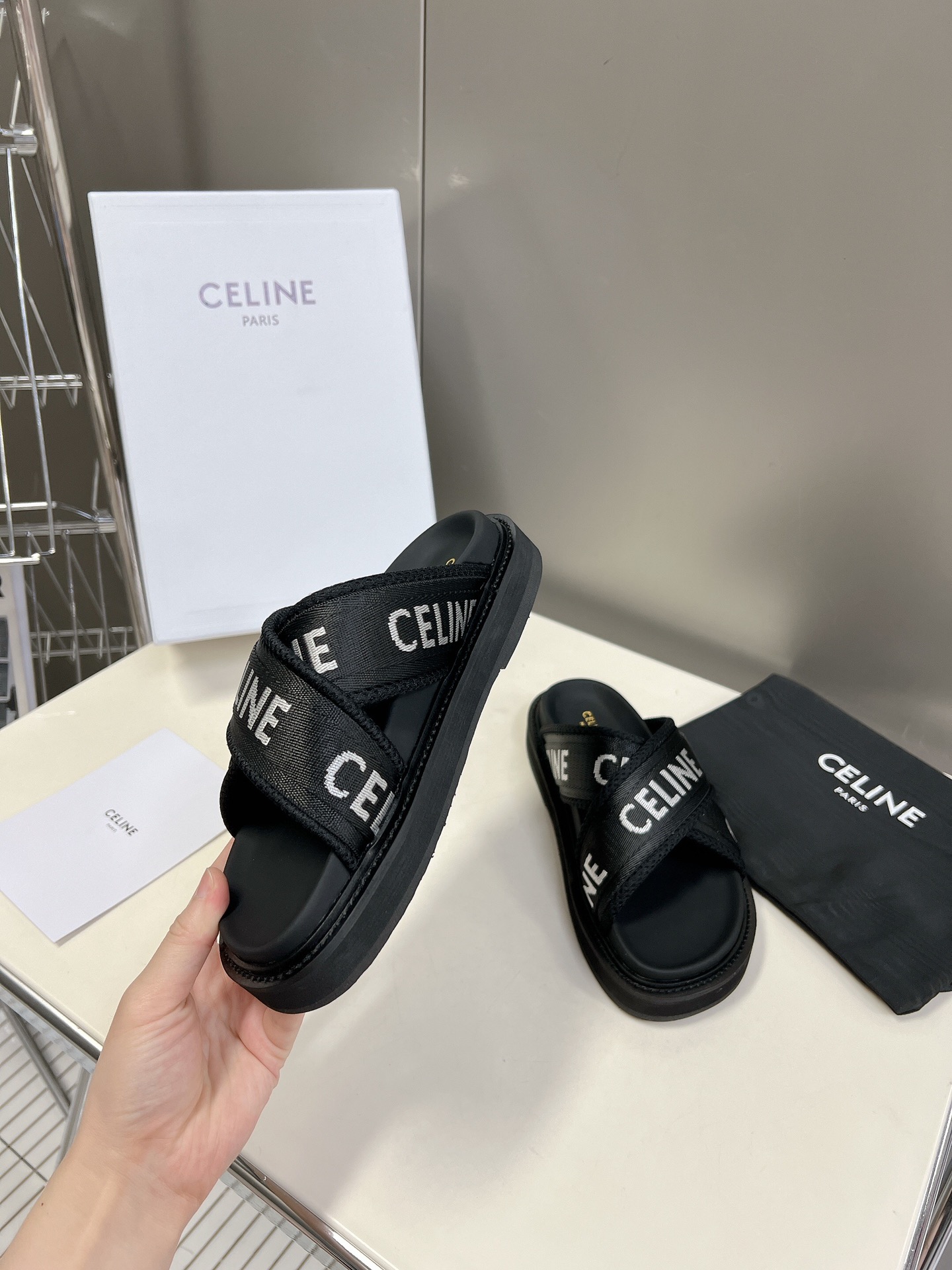 CELINE思琳代级别春夏新品凯旋门