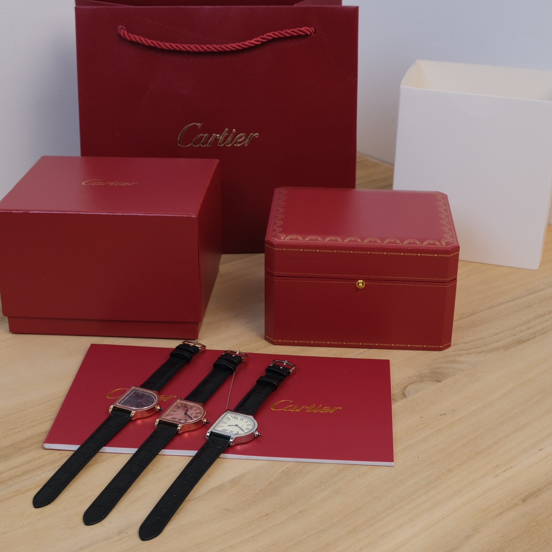 NO:142674,Cartier Cartier Privé Collection Series welcomes the limited edition of Cloche de Cartier series. In the world of Cartier's watches, there is a mysterious series independent of Cartier's famous classic watches. It is the rare series that professional collectors dream of. They also have Cartier's classic design genes and the most creative freedom. Each watch is attached with an exclusive number and sold in limited quantities. It is a series specially created for collectors - CARTIER PRIV. Cartier created a new work 