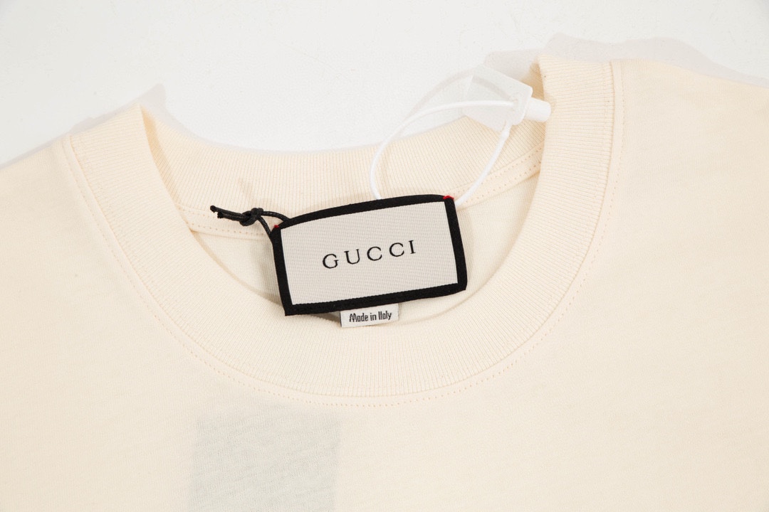 160 古驰/Gucci 夏季新款 以“Original Gucci”格言和品牌独特的绿色和红色为特色的印花短袖