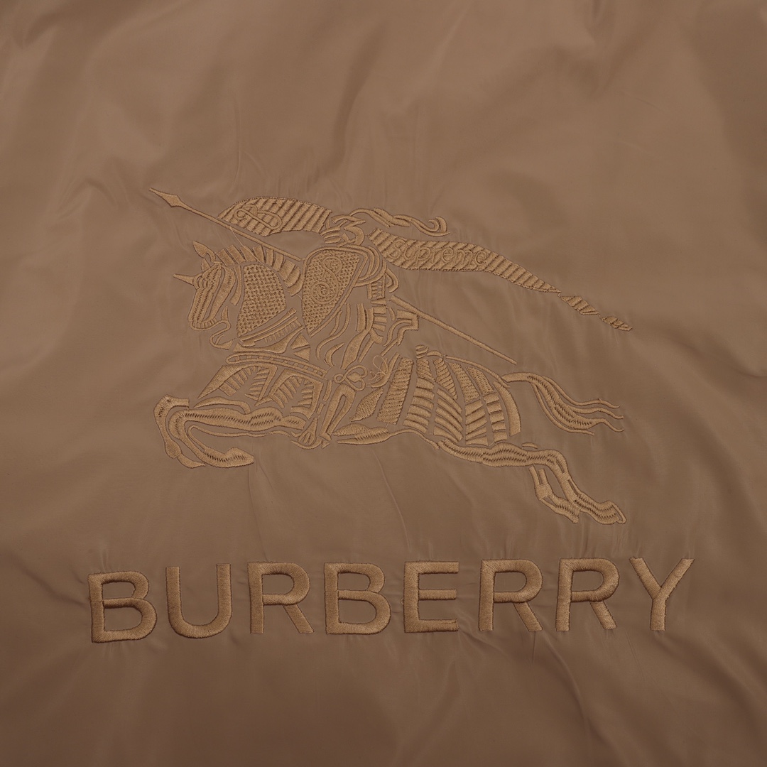 280 Burberry/巴宝莉 背后刺绣战马夹克外套