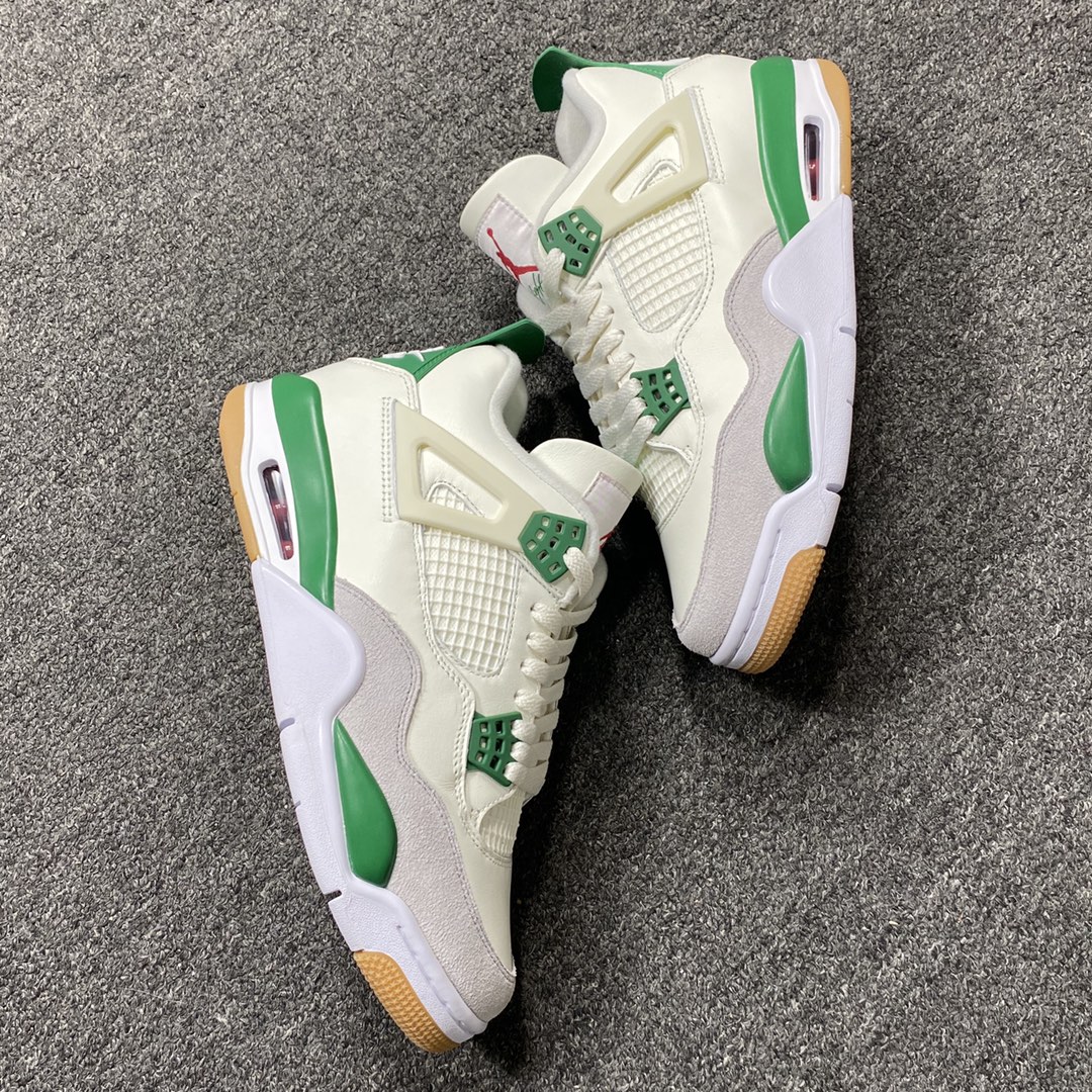 ♨️东莞裁片版本 2026年开年重磅福利特价！aj4SB白绿 40-48.5 齐 售前 售后三包到底，品