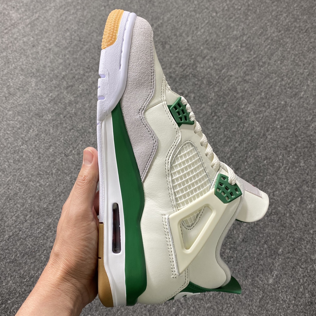 ♨️东莞裁片版本 2026年开年重磅福利特价！aj4SB白绿 40-48.5 齐 售前 售后三包到底，品