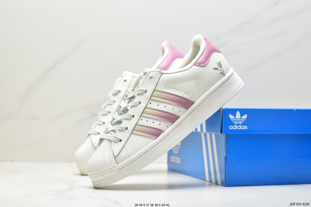 Adidas Originals Superstar ”Sail/Green/Lace” shell toe sneakers HO3946