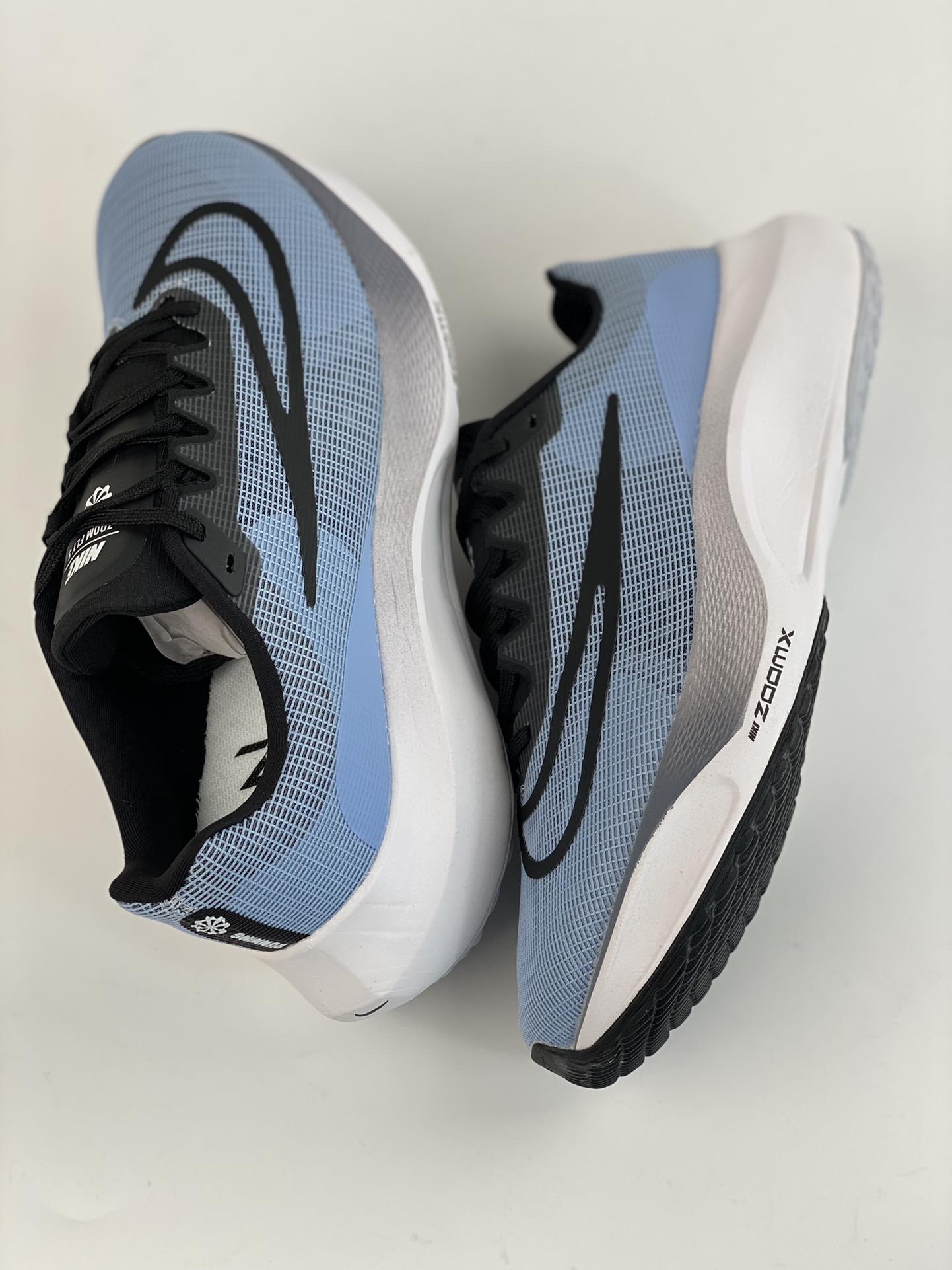 180 Nike Zoom Fly 5 飞行5代马拉松系列跑鞋 DM8968-401