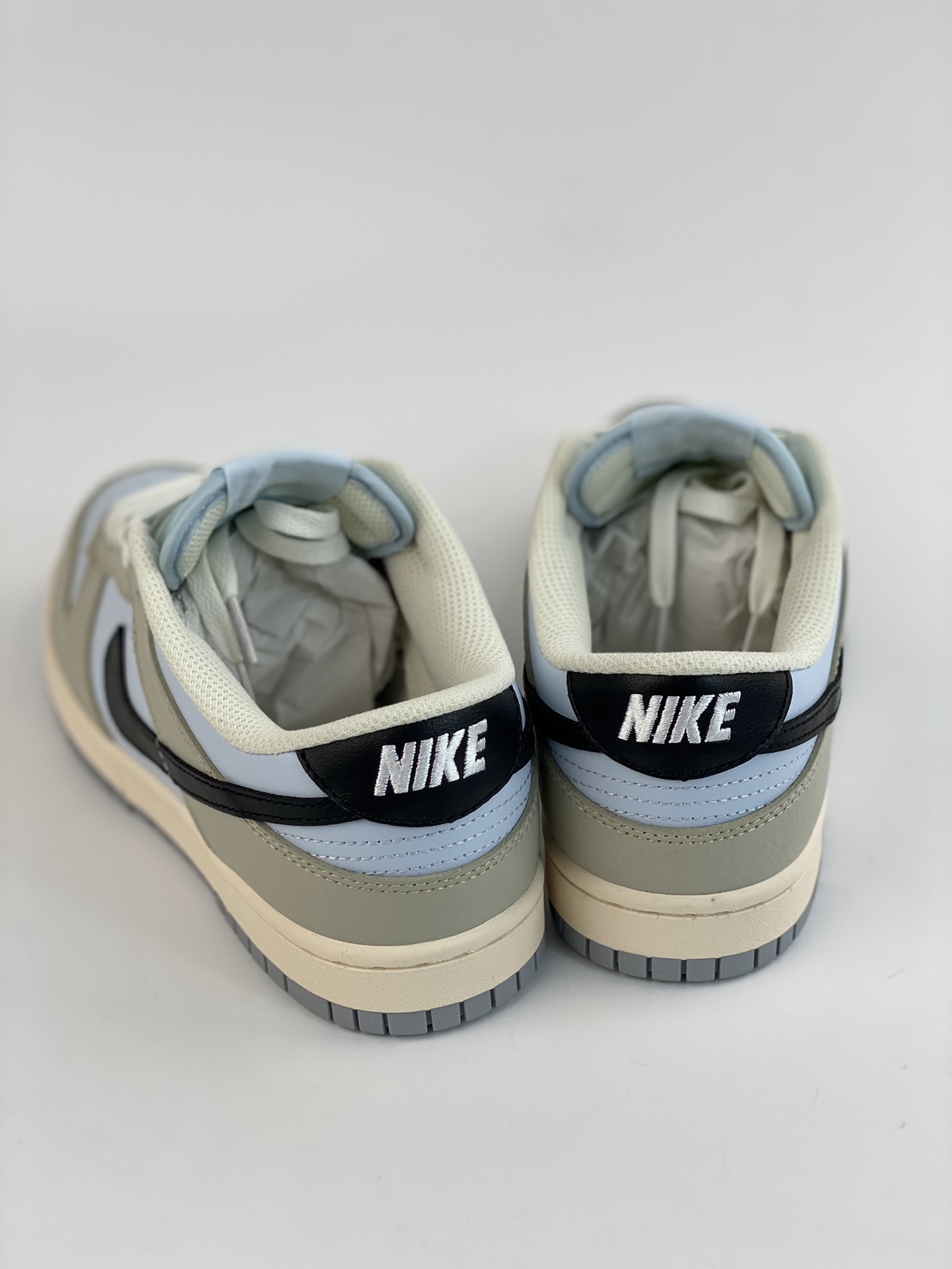 260 Nike SB Dunk Low 拼接卡其淡蓝 304714-005