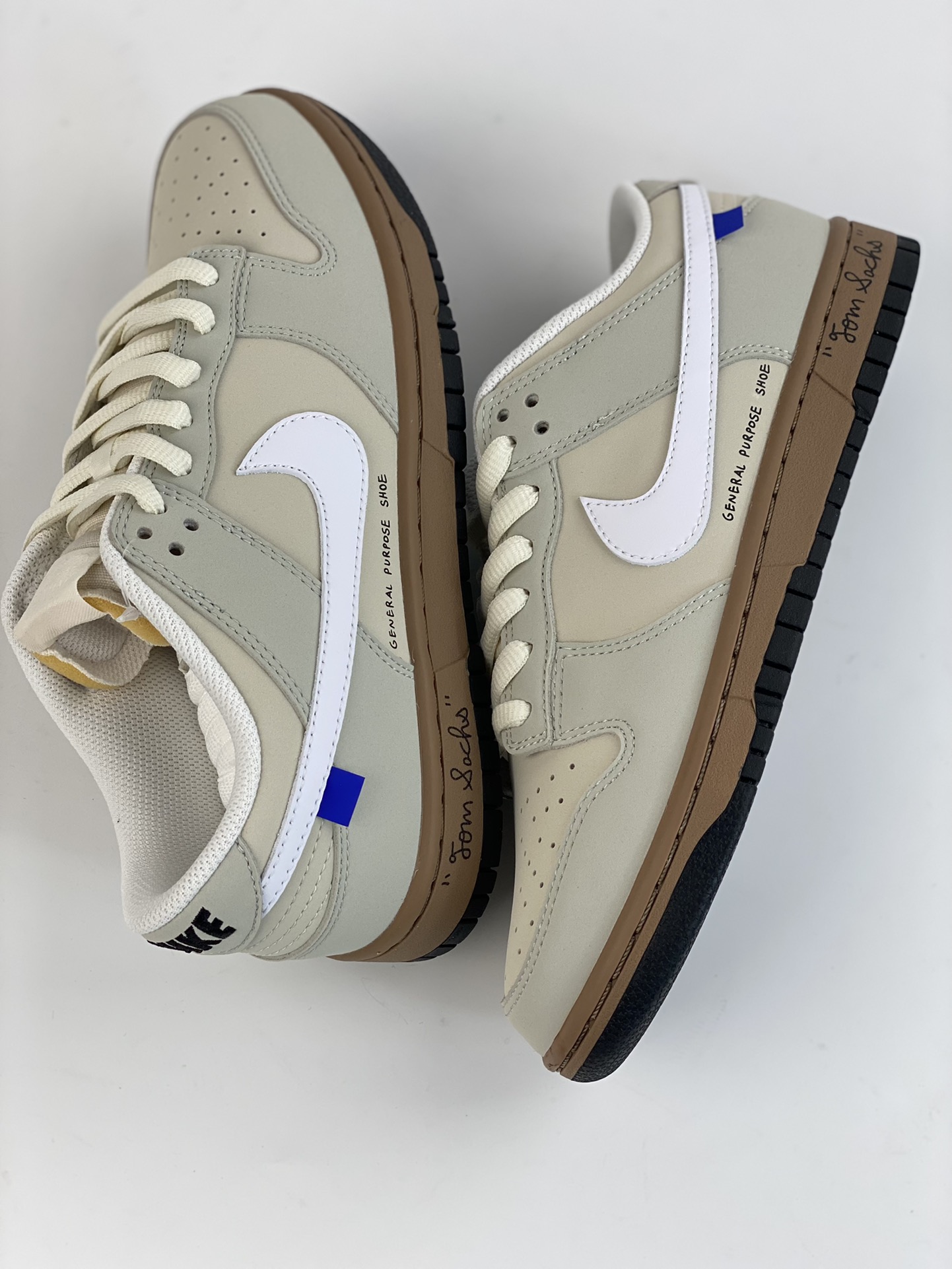 300 Nike Dunk Low 大友克洋联名灰咖 DD5896-020