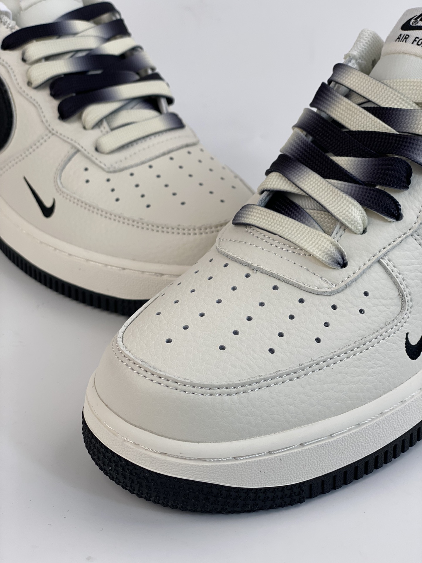 260 Nike Air Force 1 Low 07 米黑TS小钩 IO5636-333