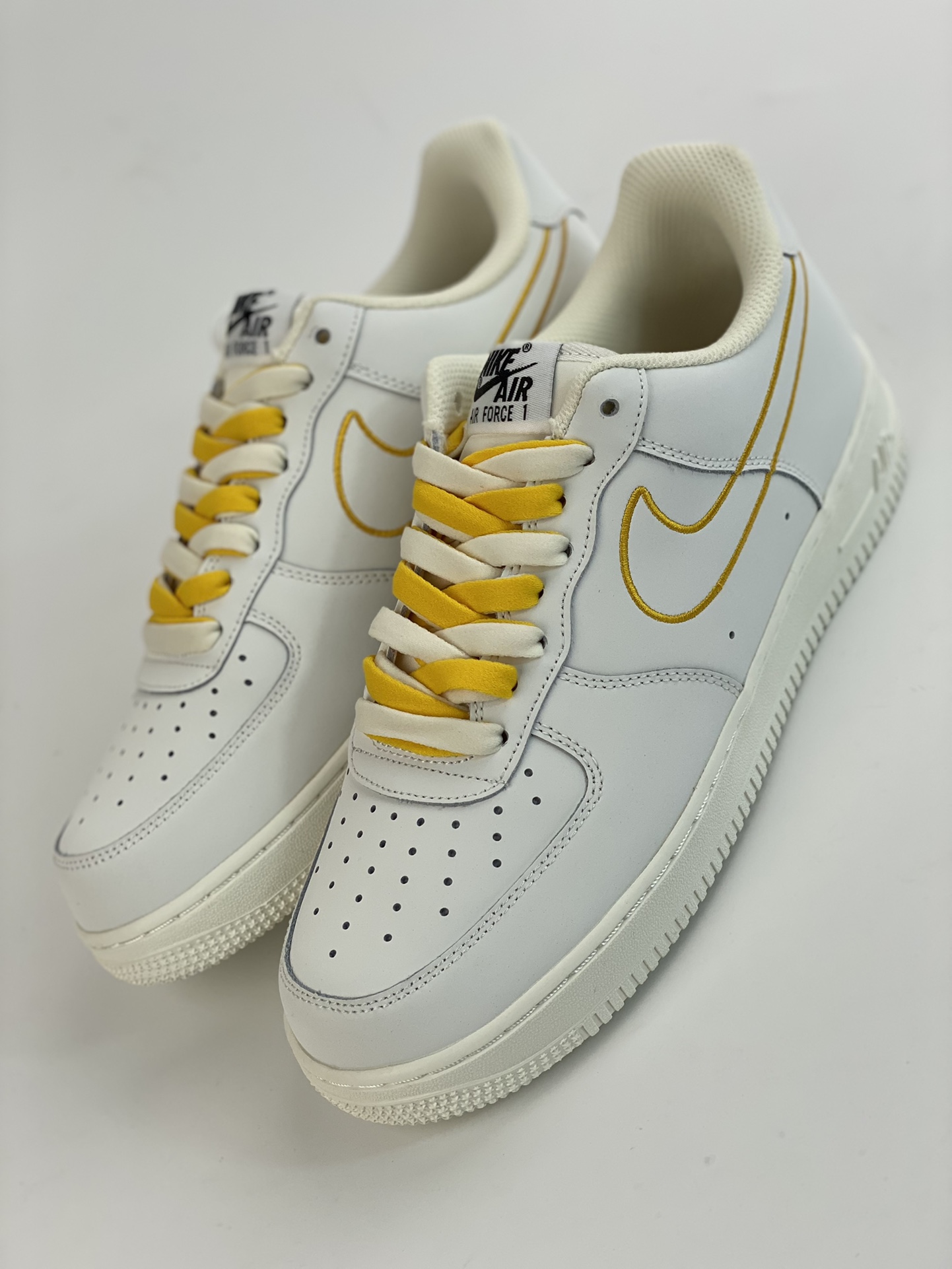 200 Nike Air Force 1 Low 07 电绣白黄 CL6326-168