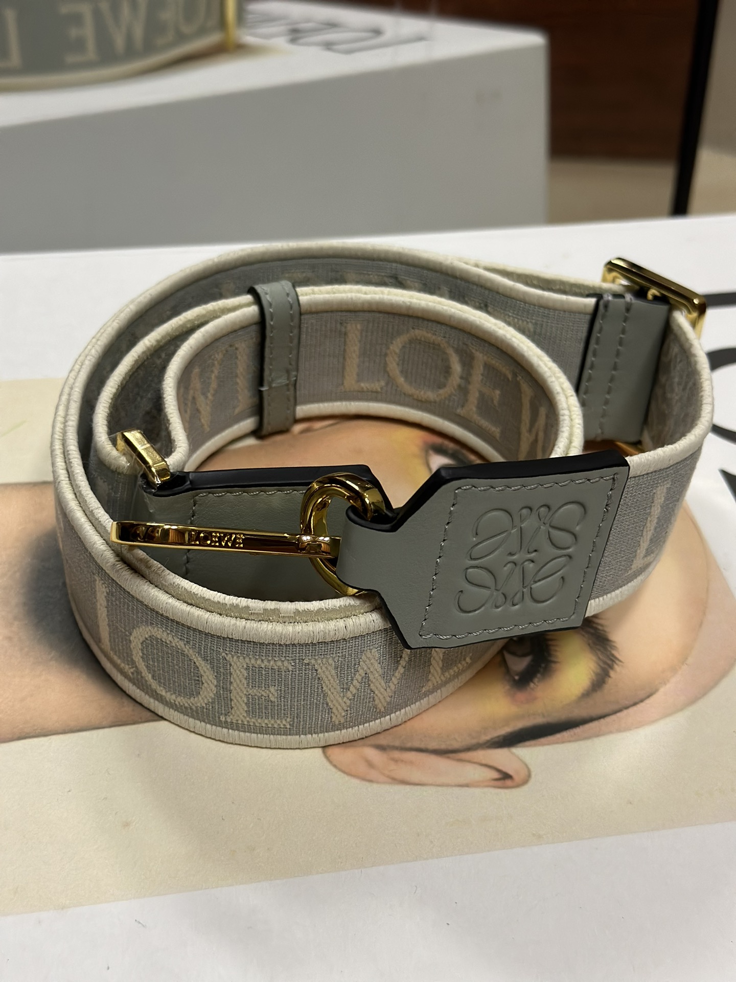 NO:175631,Anagram Haze Blue Gray Jacquard Double-sided Embroidered Shoulder Strap No.1667' Spot New Product Shoulder Strap Length - 40mm (adjustment, super-grade Luoyiwei, loewe19860909Anagram 霧霾藍灰 提花双面刺绣肩带 No.1667' 现货 新品 肩带长度-40mm（调节,特级罗意威,loewe,Bag