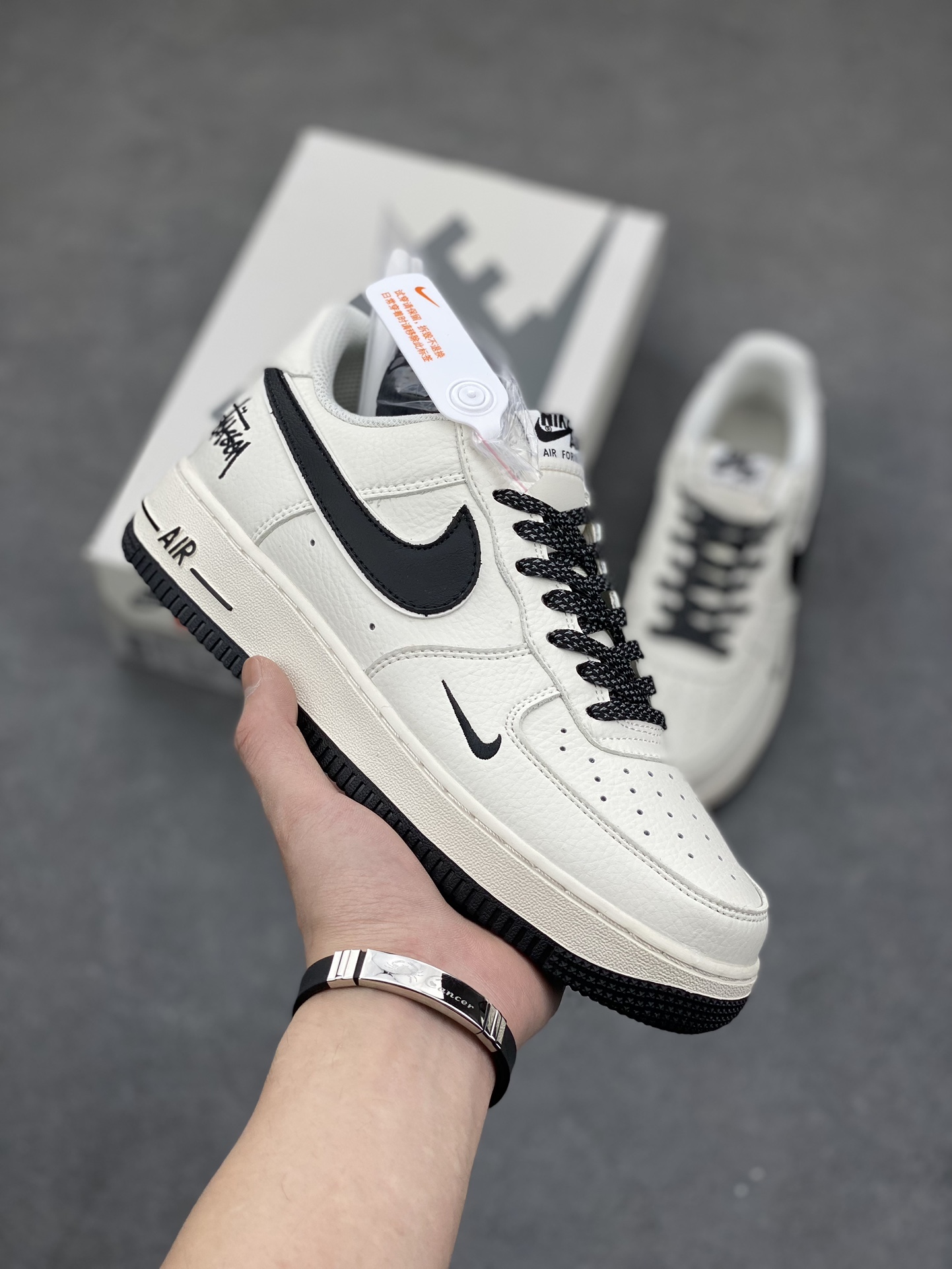 Nike Air Force 1 '07 Low Stussy Collab White Sneakers AE1686-101 2 i1682276632 2347 0