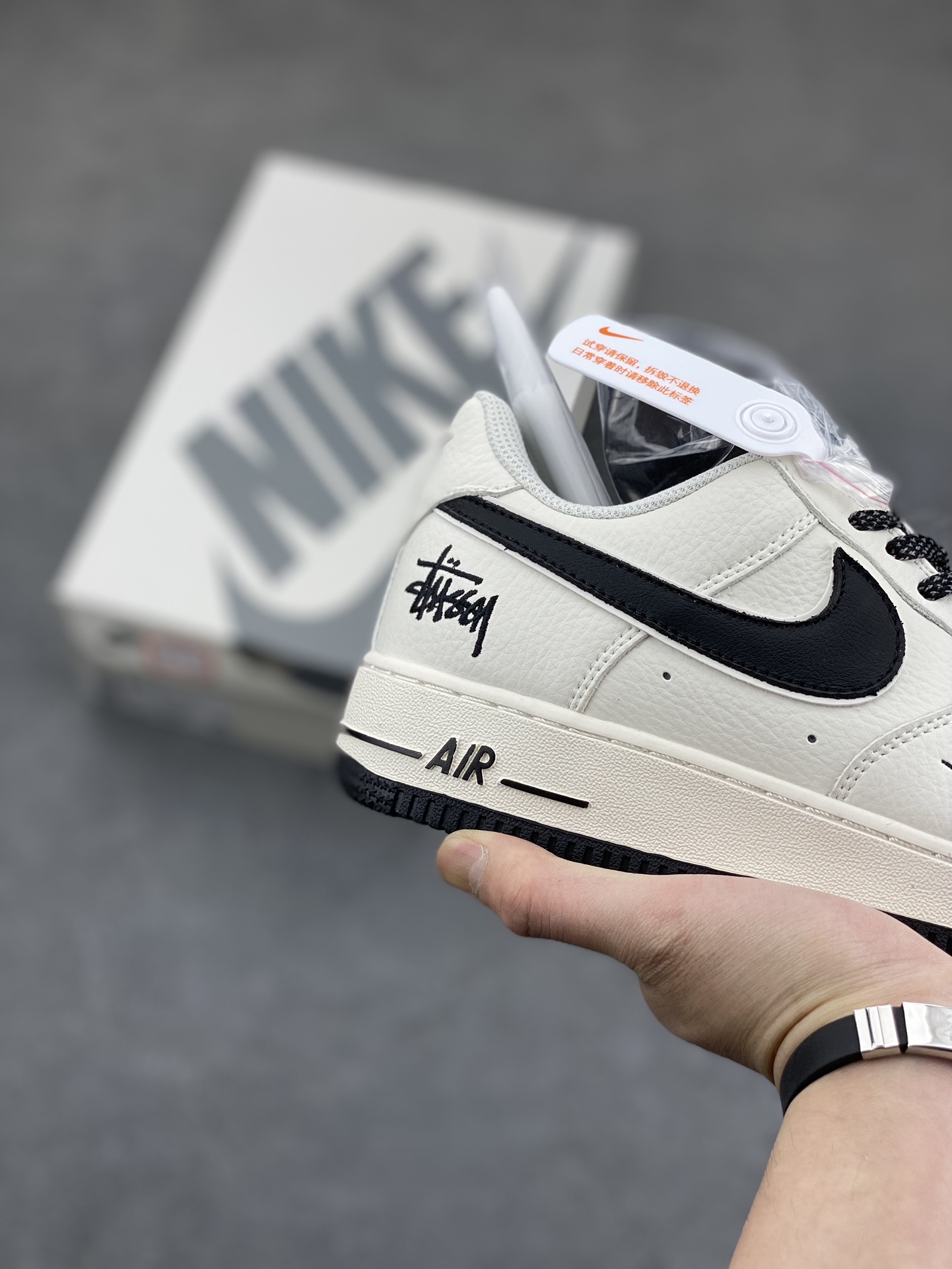 Nike Air Force 1 '07 Low Stussy Collab White Sneakers AE1686-101 6 i1682276632 2840 4