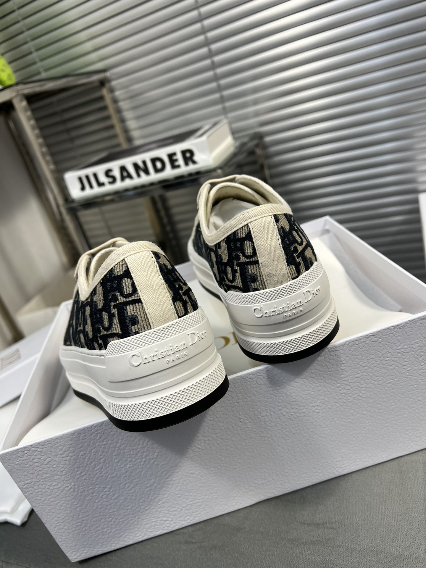 Dior Walk'n'Dior Embroidered Canvas Sneakers - Iconic Style & Comfort 9 i1682278802 1674 7