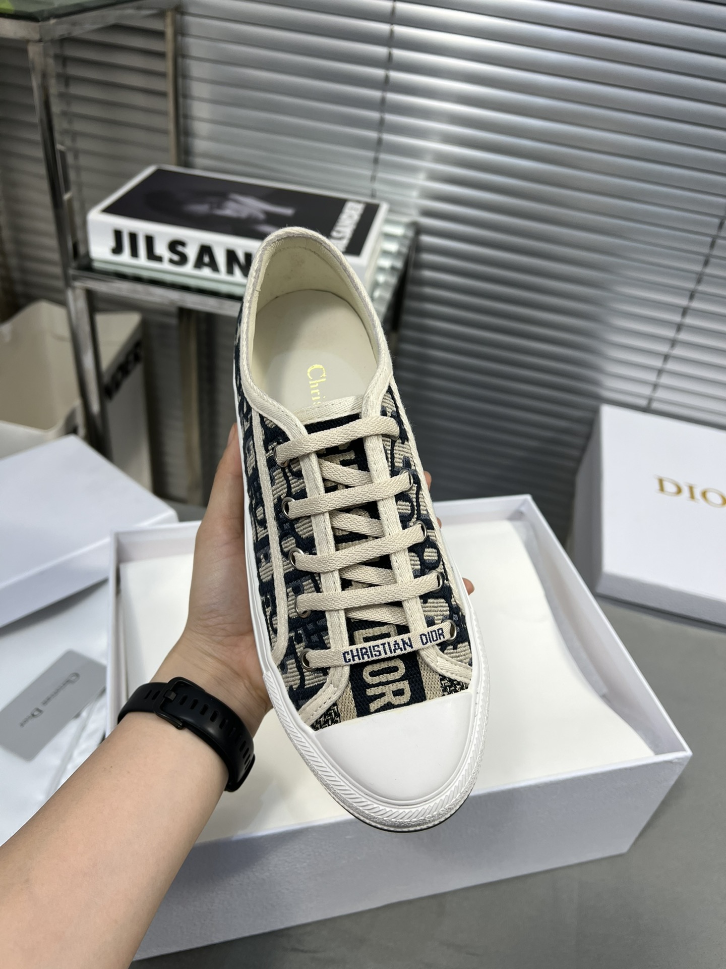 Dior Walk'n'Dior Embroidered Canvas Sneakers - Iconic Style & Comfort 8 i1682278802 2780 6
