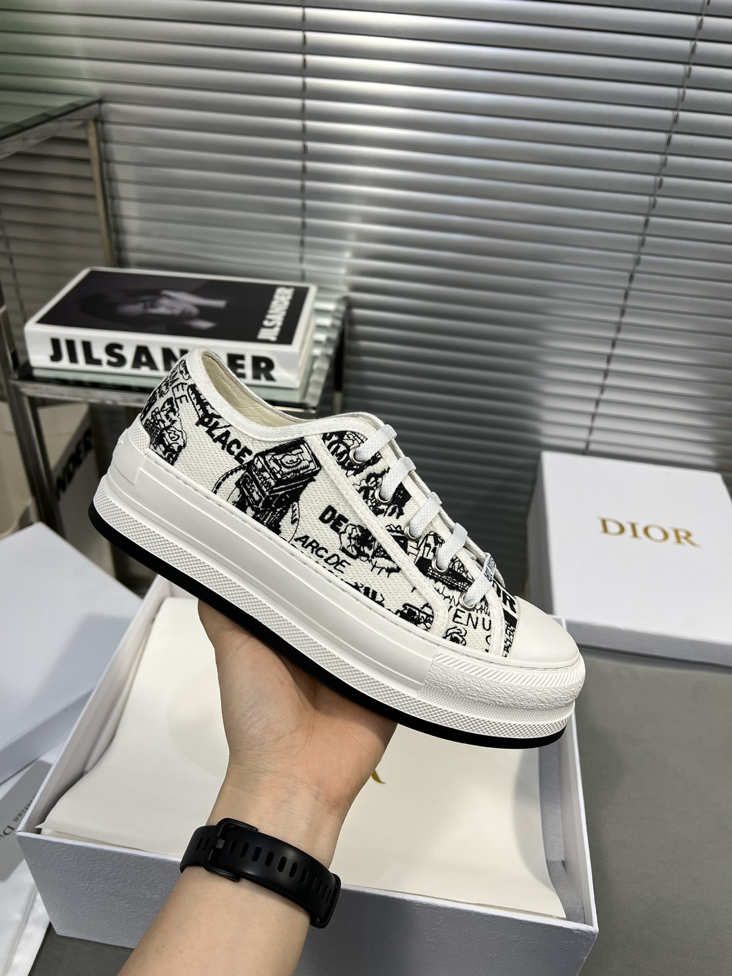 Dior Walk'n'Dior Embroidered Canvas Sneakers White/Black, Thick Sole 9 i1682278860 5226 7