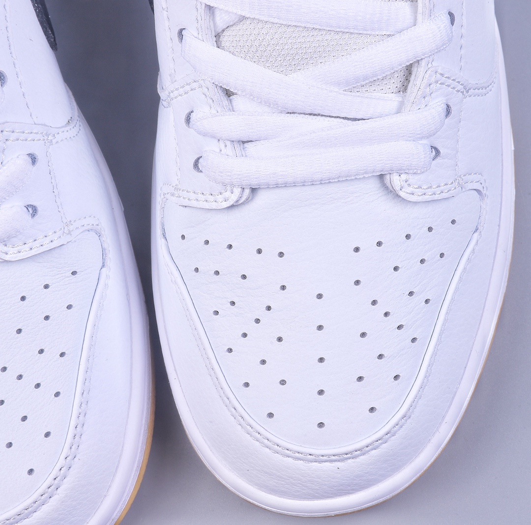 240 Nike Dunk Low SB 生胶白黑 CD2563-006