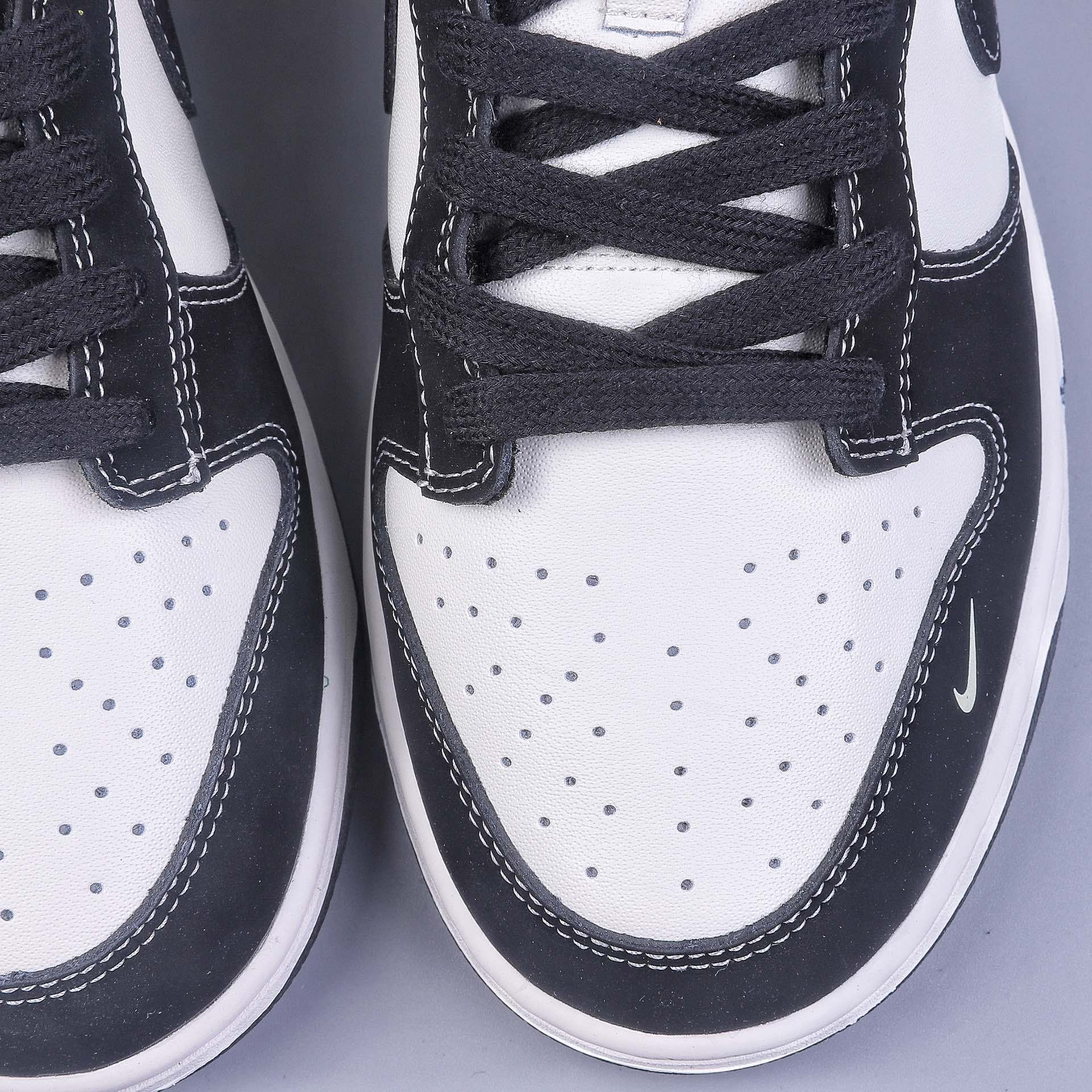 220 5A 新版本 ”LV漫威联名-蝙蝠侠NK SB Dunk Low” 周年高端定制低帮休闲运动板鞋  FC1688-300