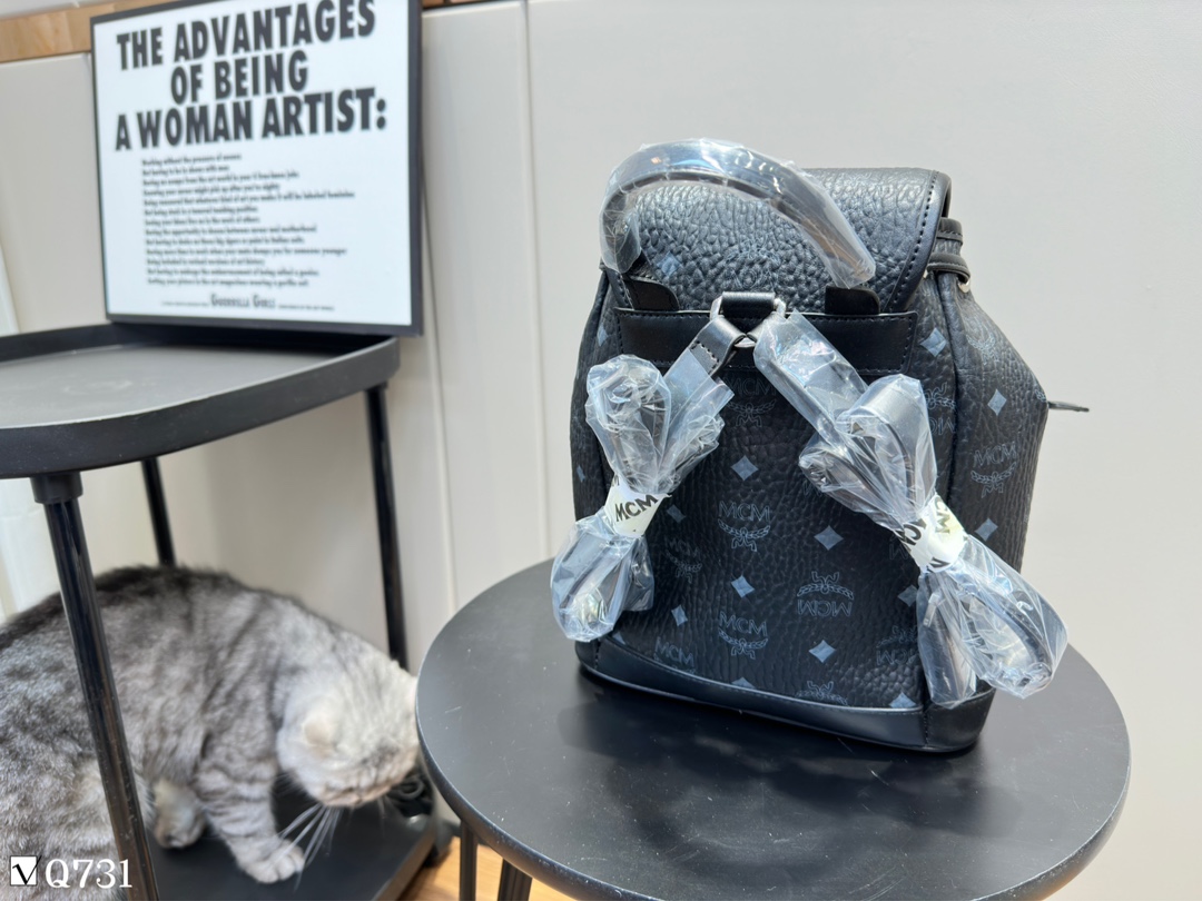 MCM mcm双肩背包到货啦 M C M